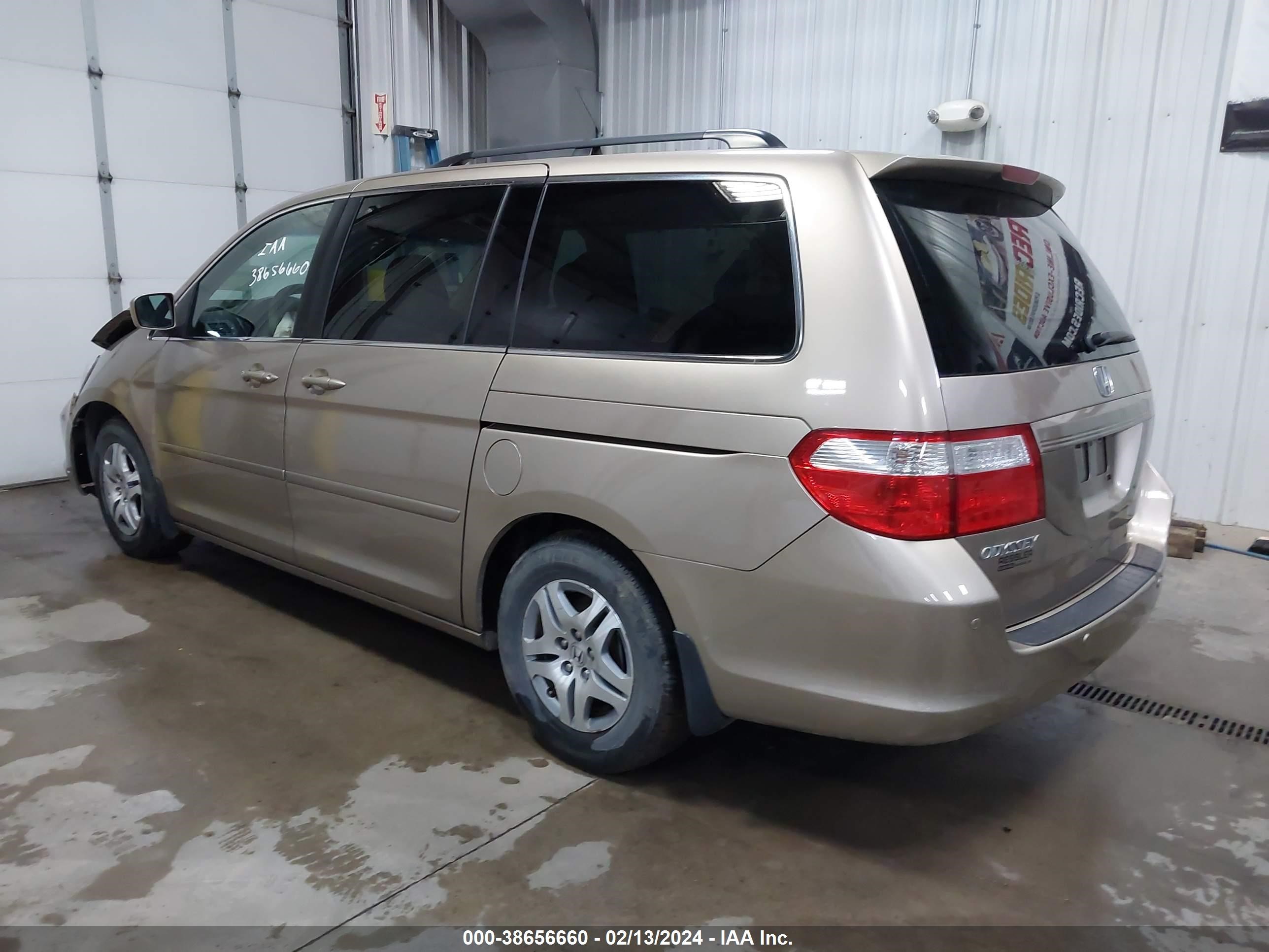 Photo 2 VIN: 5FNRL38647B405864 - HONDA ODYSSEY 