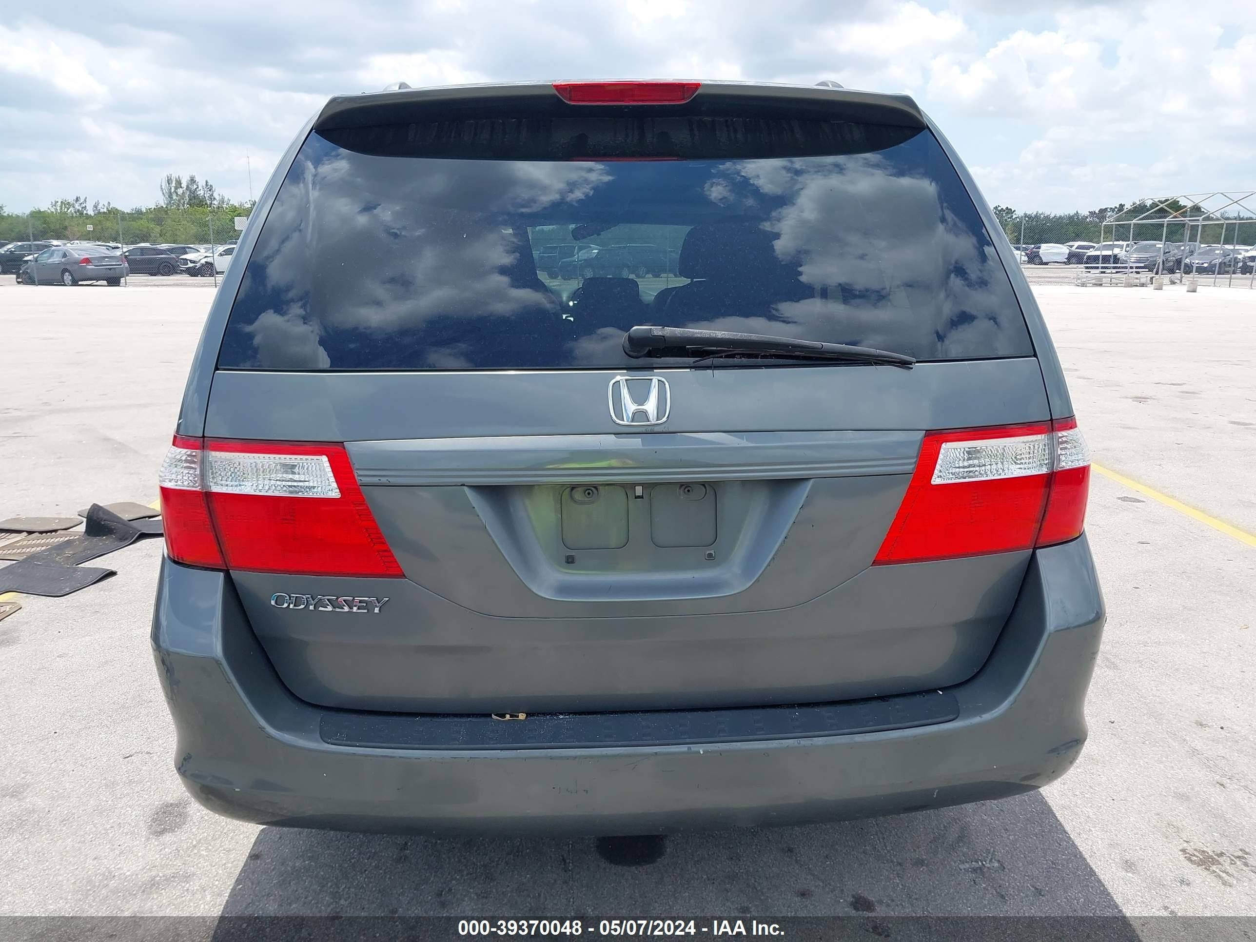 Photo 15 VIN: 5FNRL38647B448357 - HONDA ODYSSEY 