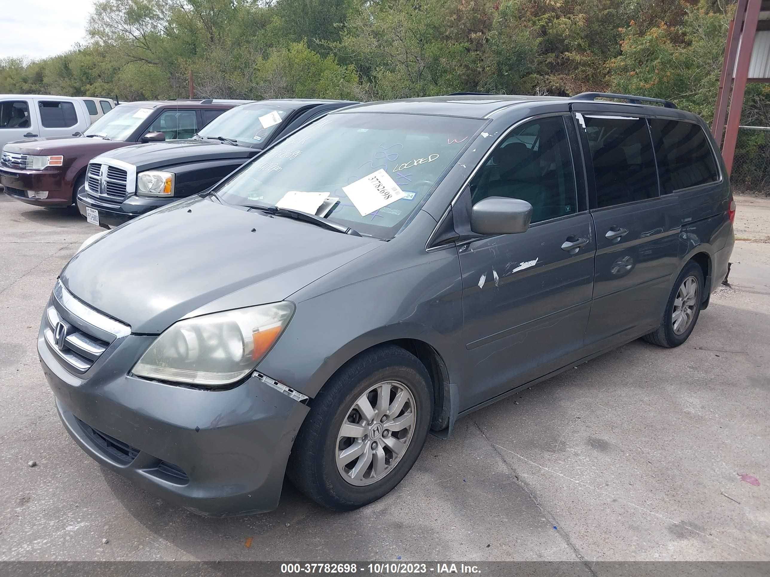 Photo 1 VIN: 5FNRL38647B458385 - HONDA ODYSSEY 