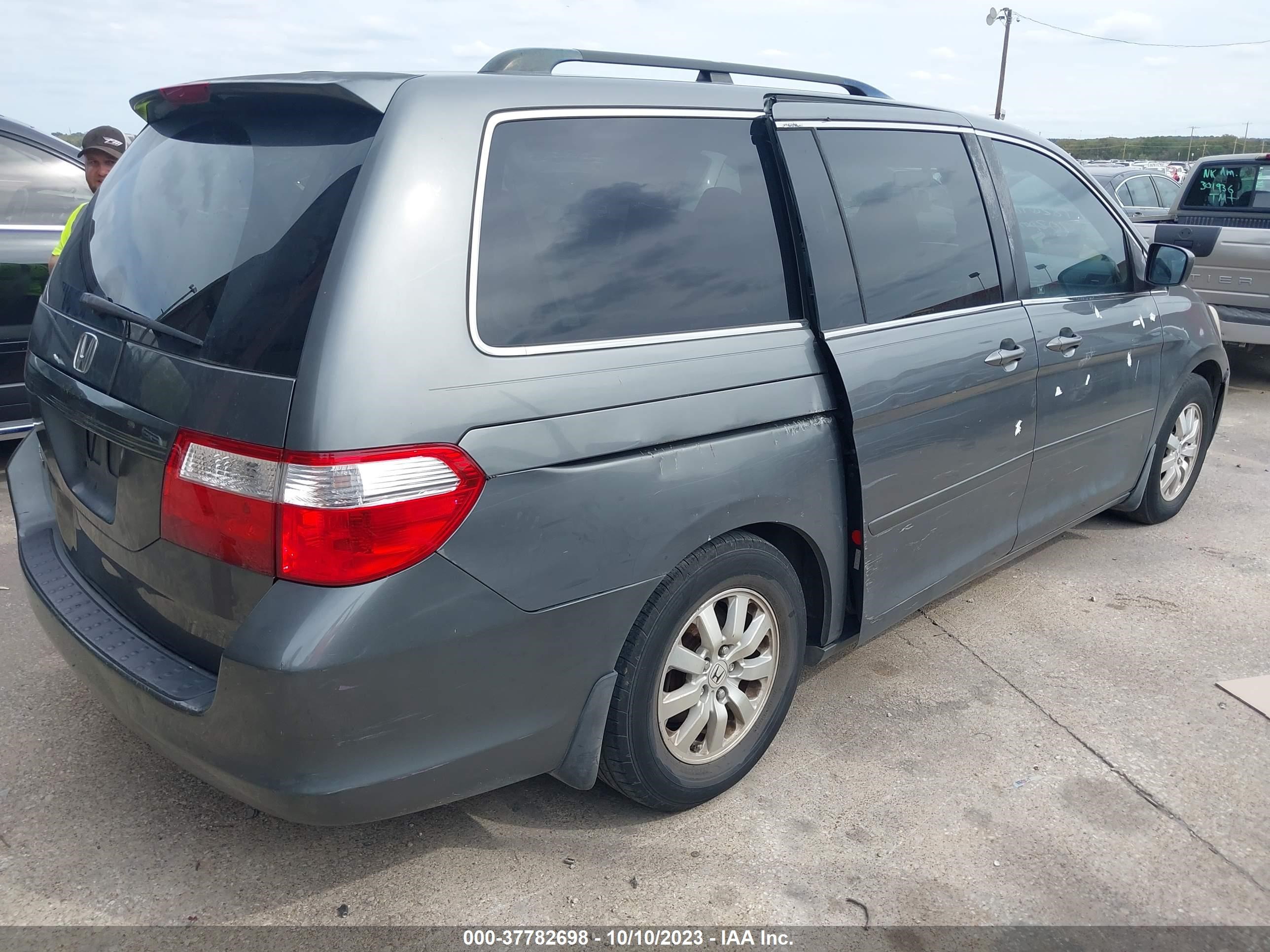 Photo 3 VIN: 5FNRL38647B458385 - HONDA ODYSSEY 