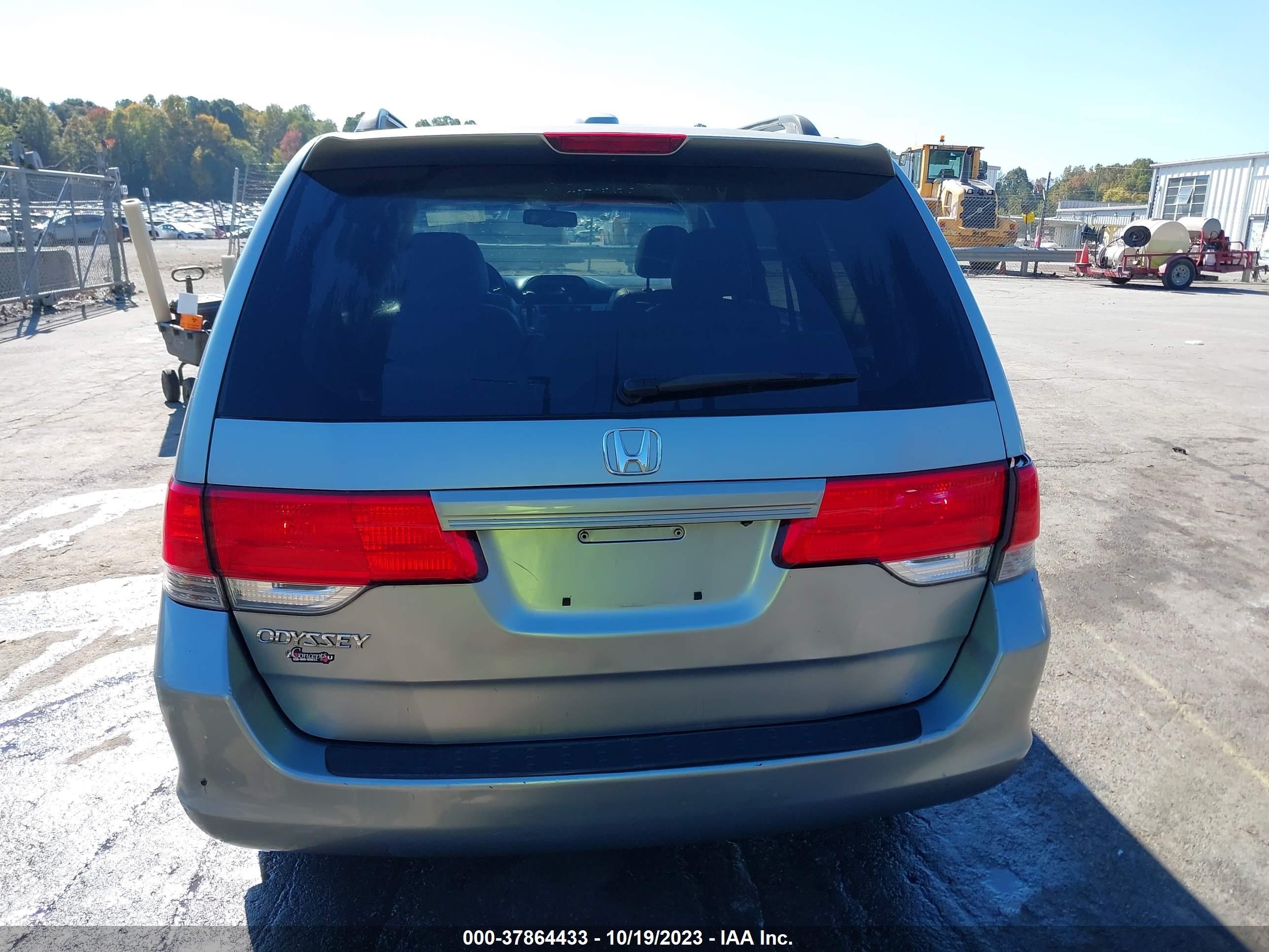 Photo 15 VIN: 5FNRL38648B063625 - HONDA ODYSSEY 