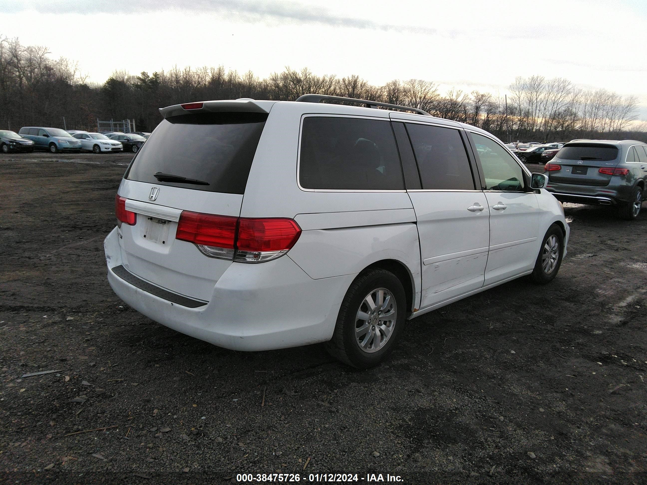 Photo 3 VIN: 5FNRL38648B400326 - HONDA ODYSSEY 