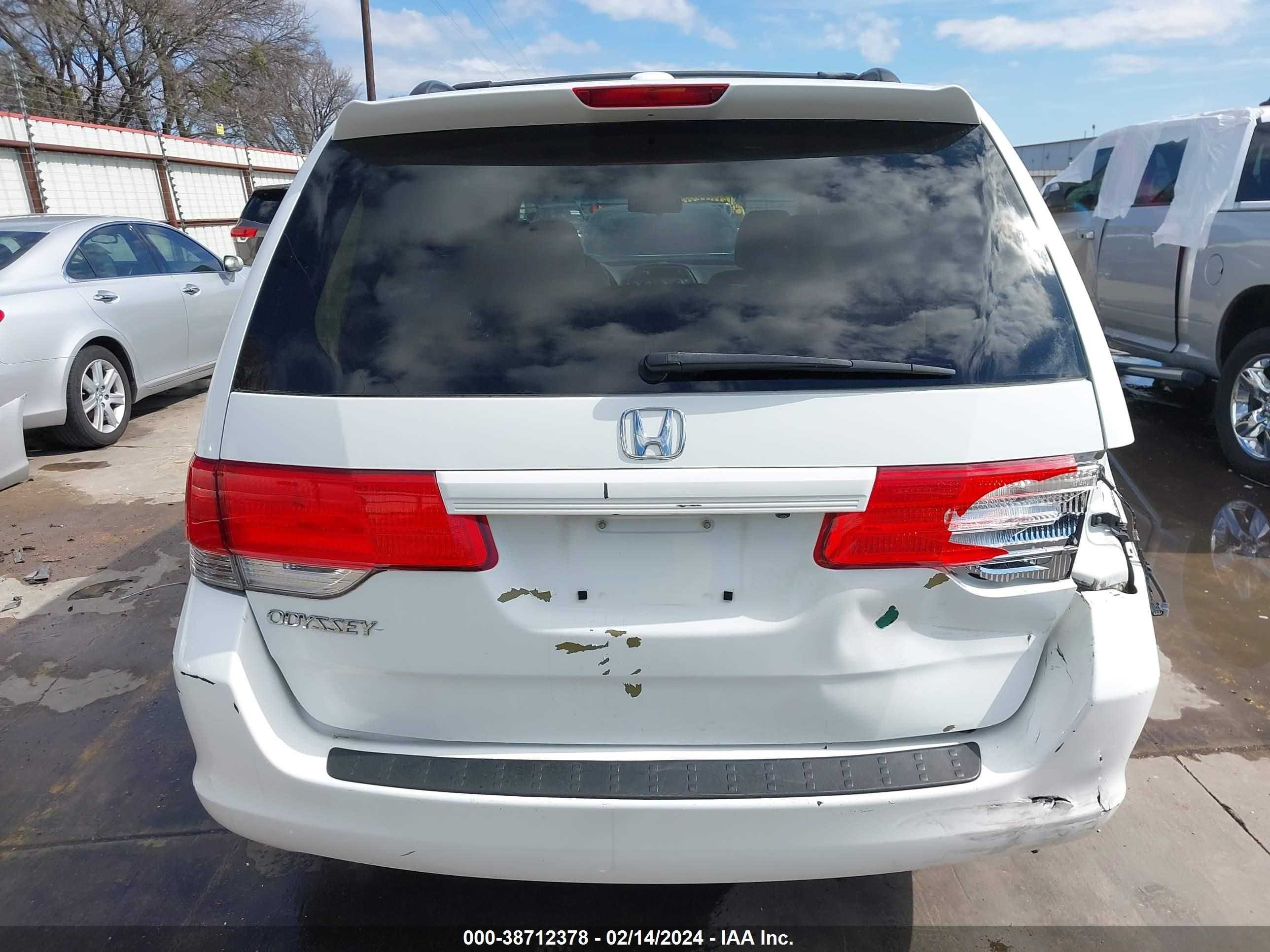 Photo 16 VIN: 5FNRL38658B085665 - HONDA ODYSSEY 