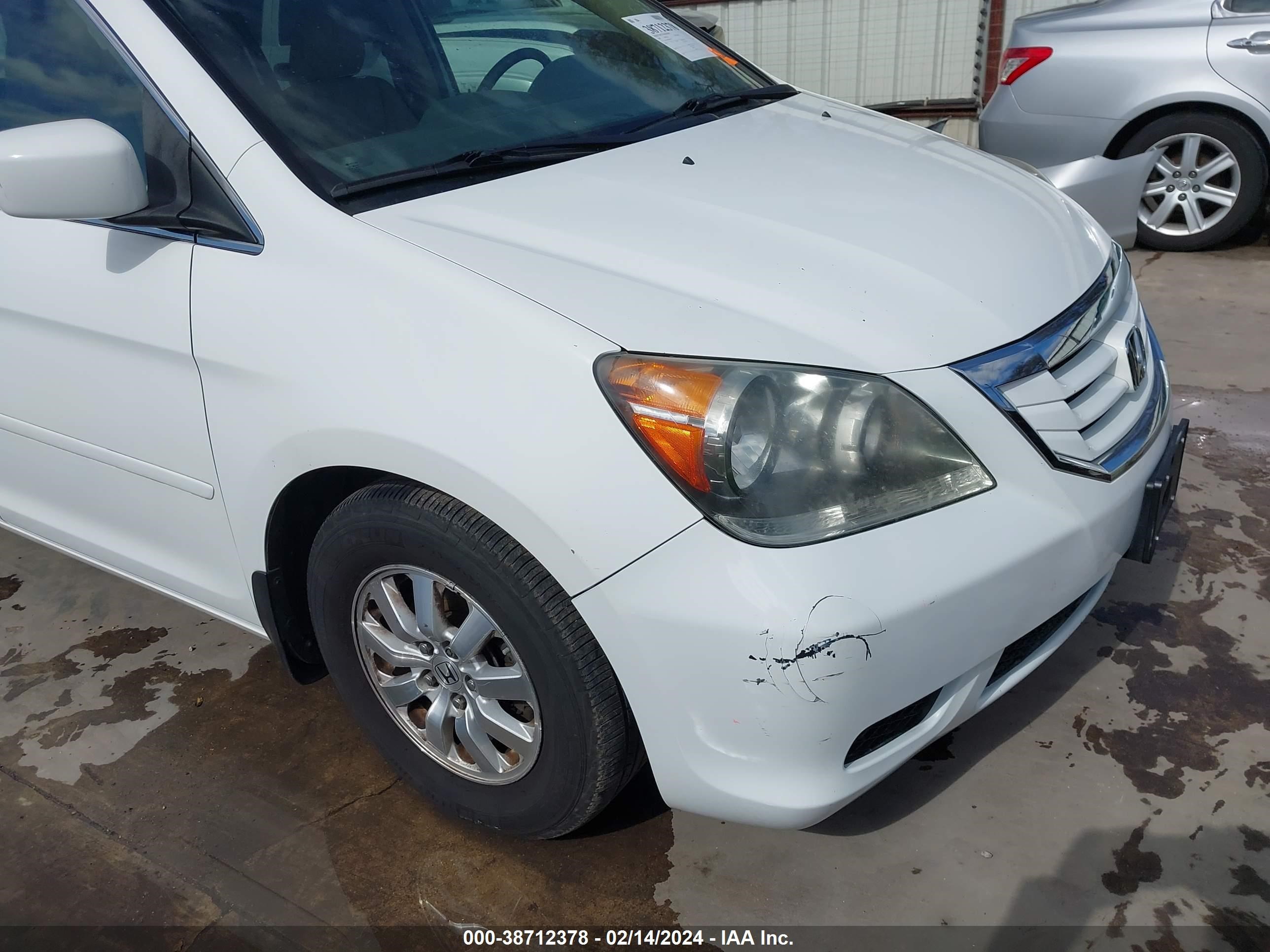 Photo 17 VIN: 5FNRL38658B085665 - HONDA ODYSSEY 