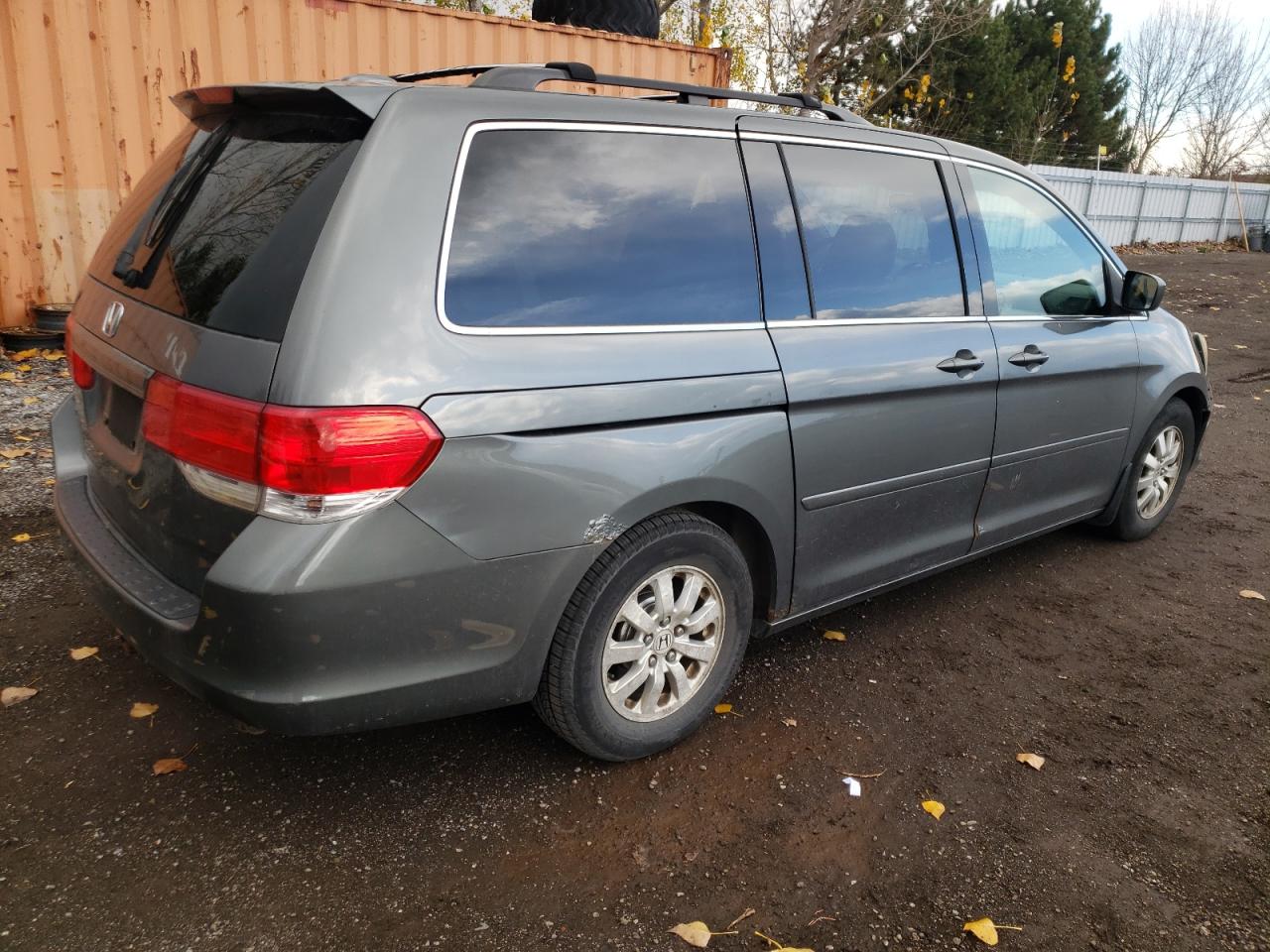 Photo 2 VIN: 5FNRL38658B501763 - HONDA ODYSSEY 