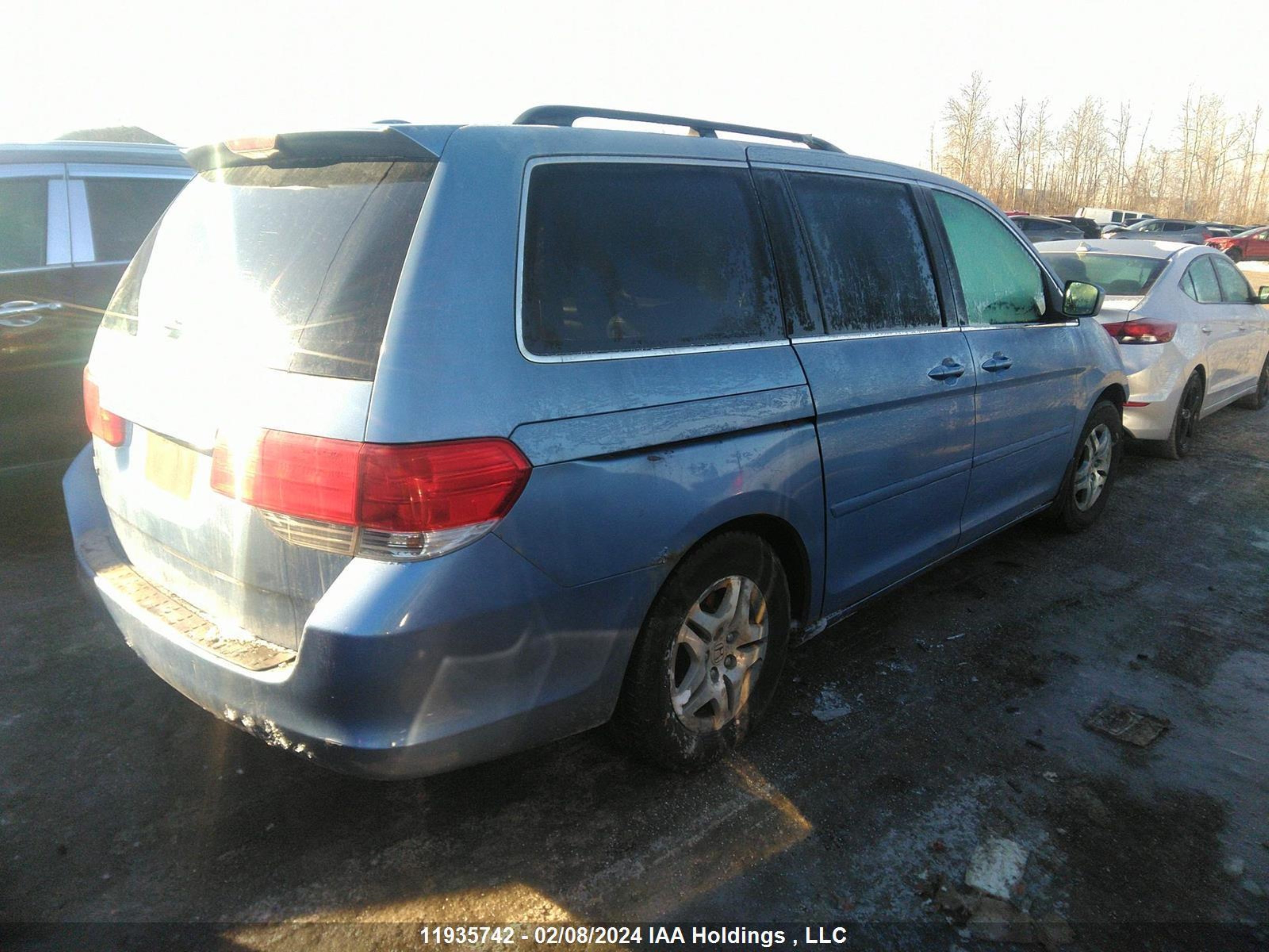 Photo 3 VIN: 5FNRL38658B510141 - HONDA ODYSSEY 