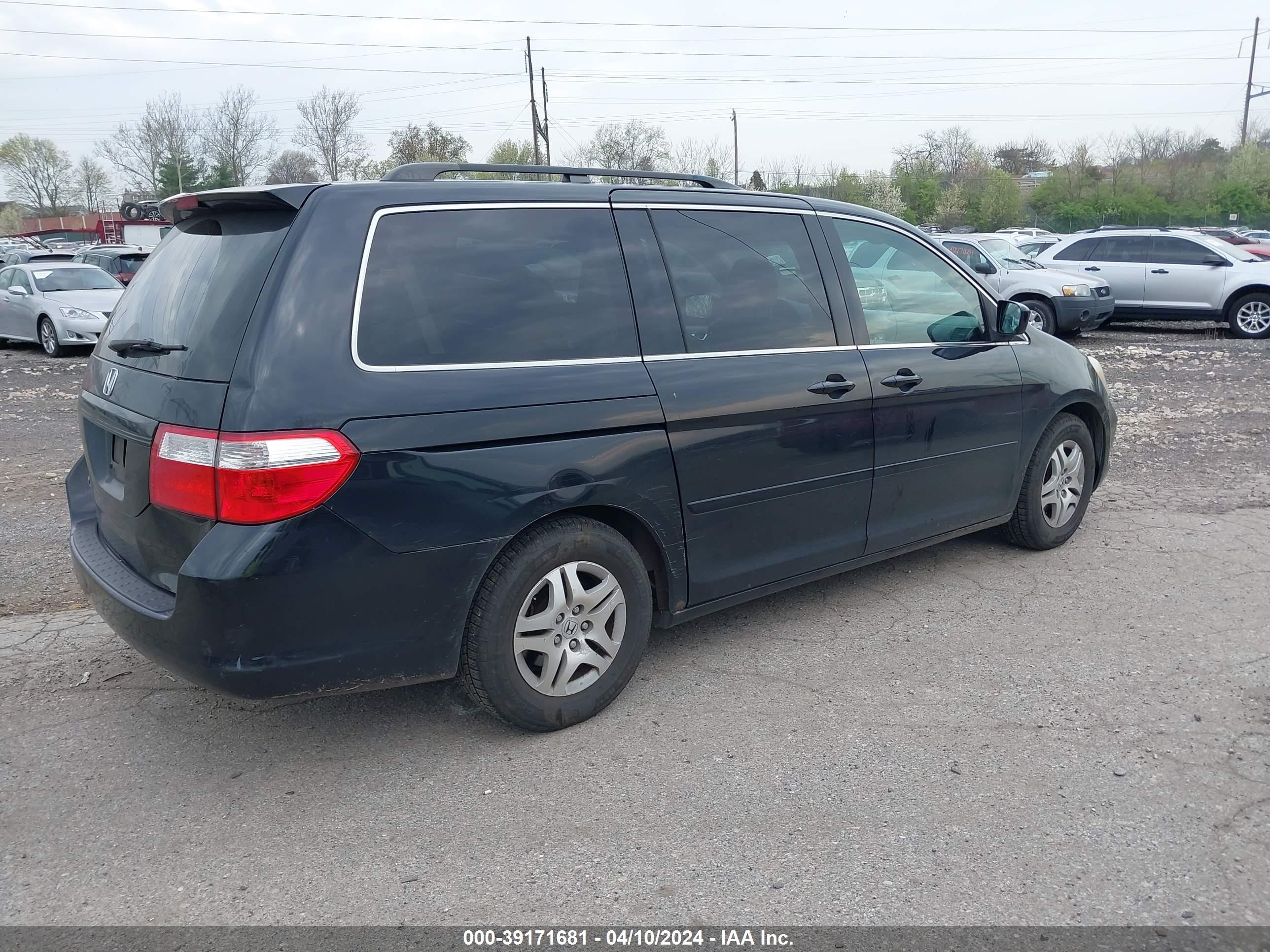 Photo 3 VIN: 5FNRL38677B117028 - HONDA ODYSSEY 