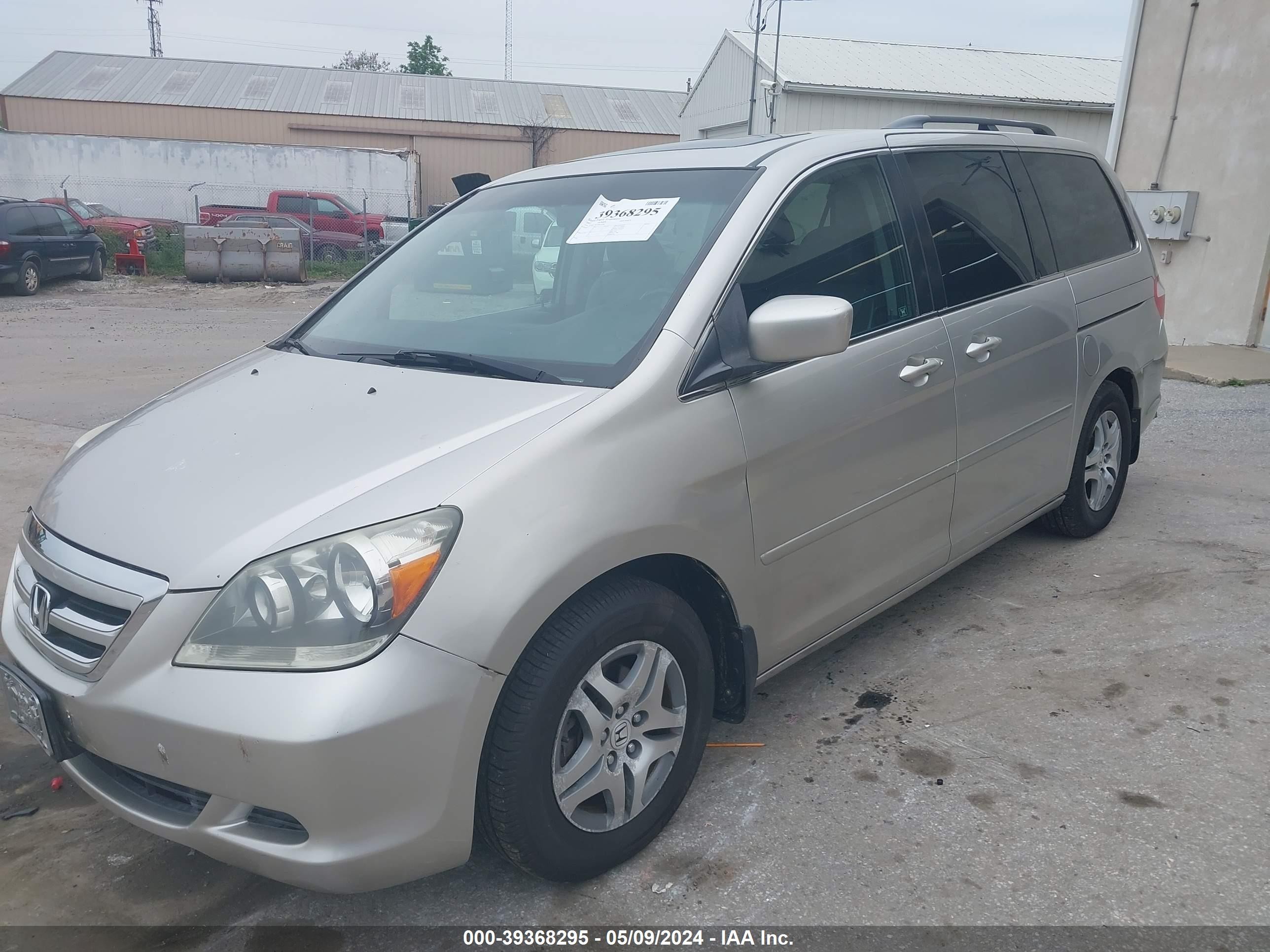 Photo 1 VIN: 5FNRL38677B410184 - HONDA ODYSSEY 