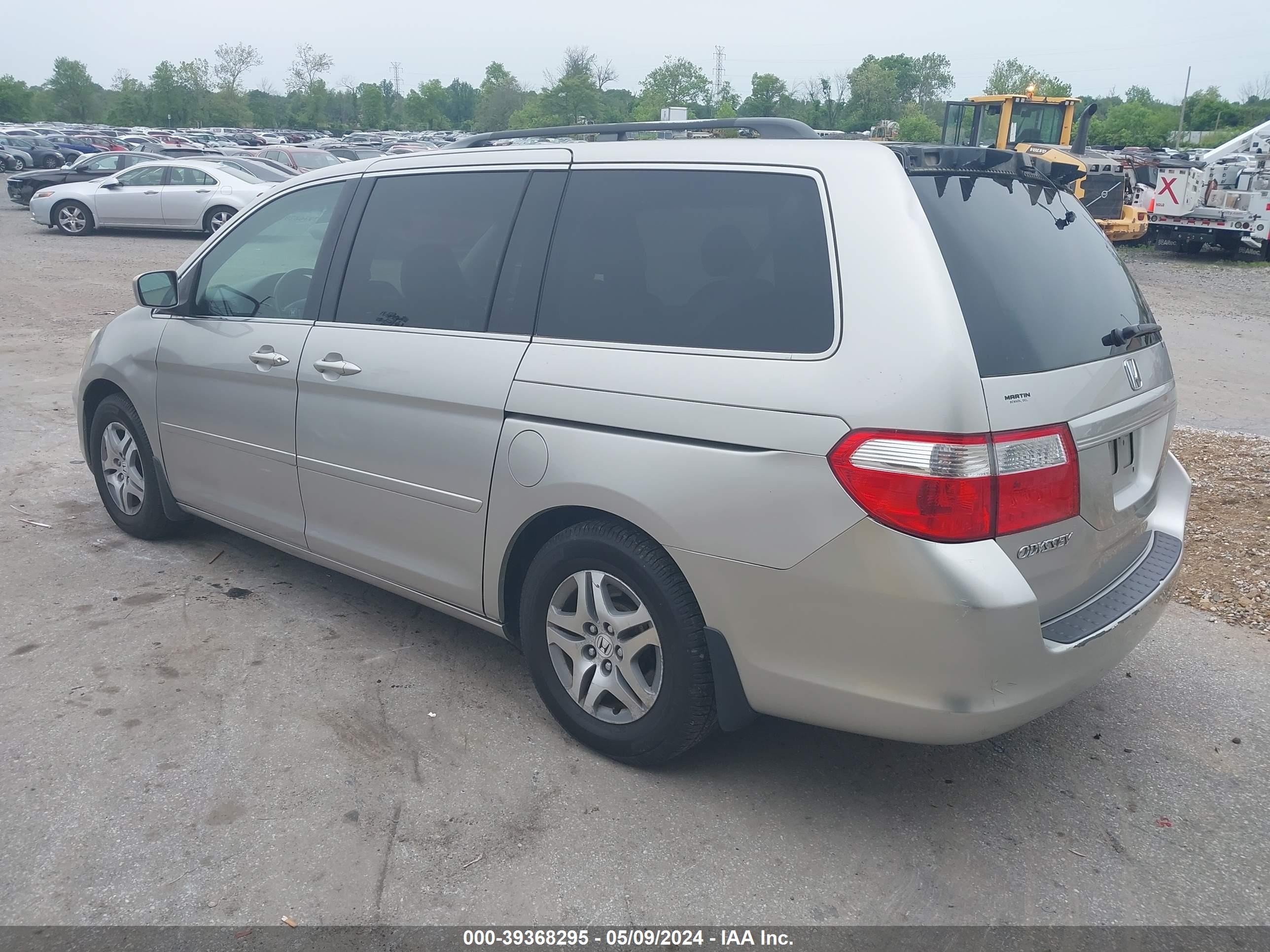 Photo 2 VIN: 5FNRL38677B410184 - HONDA ODYSSEY 