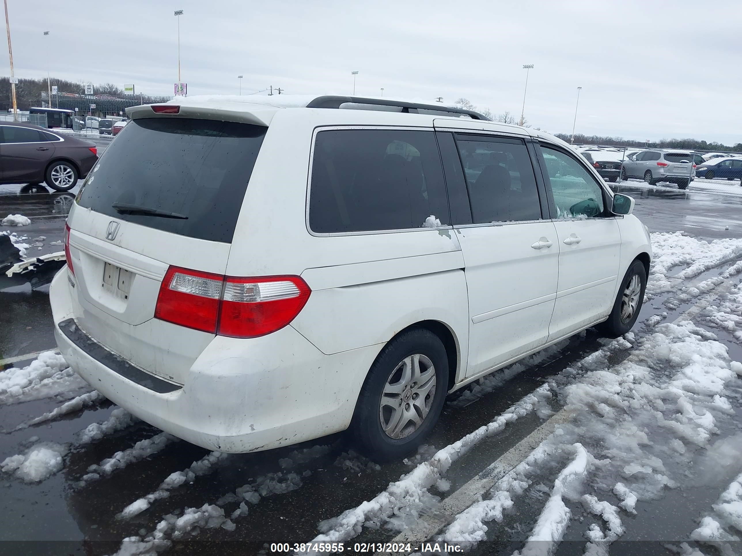 Photo 3 VIN: 5FNRL38677B435747 - HONDA ODYSSEY 