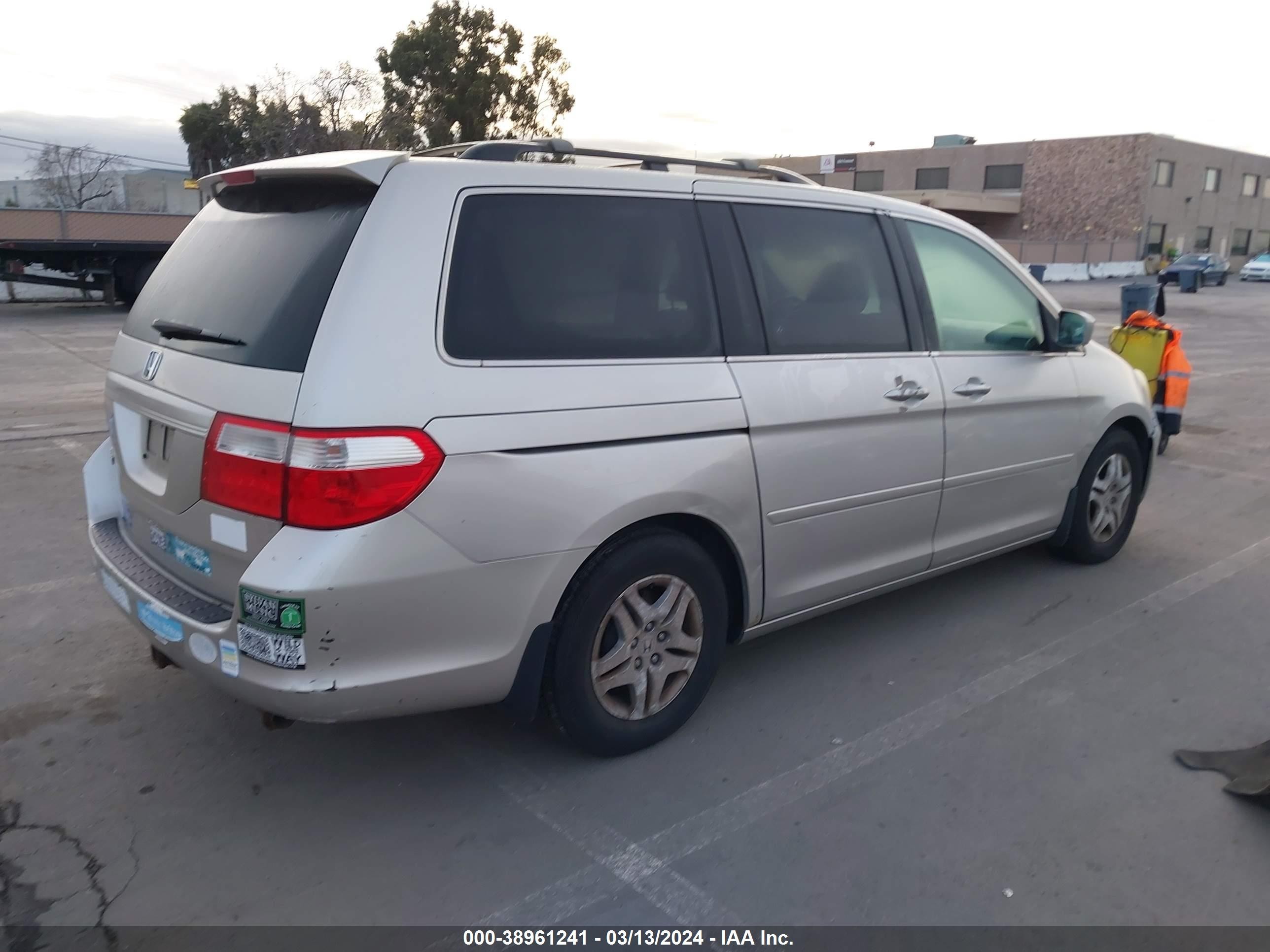 Photo 3 VIN: 5FNRL38677B453505 - HONDA ODYSSEY 