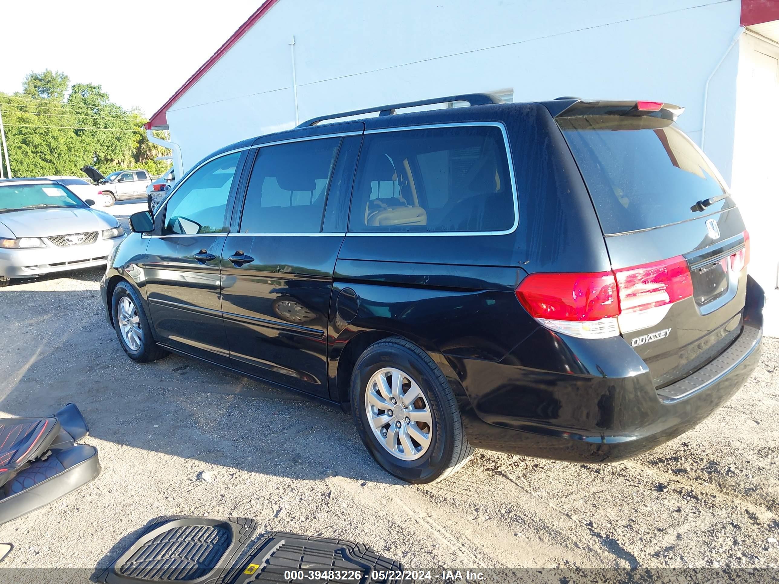 Photo 2 VIN: 5FNRL38678B100800 - HONDA ODYSSEY 