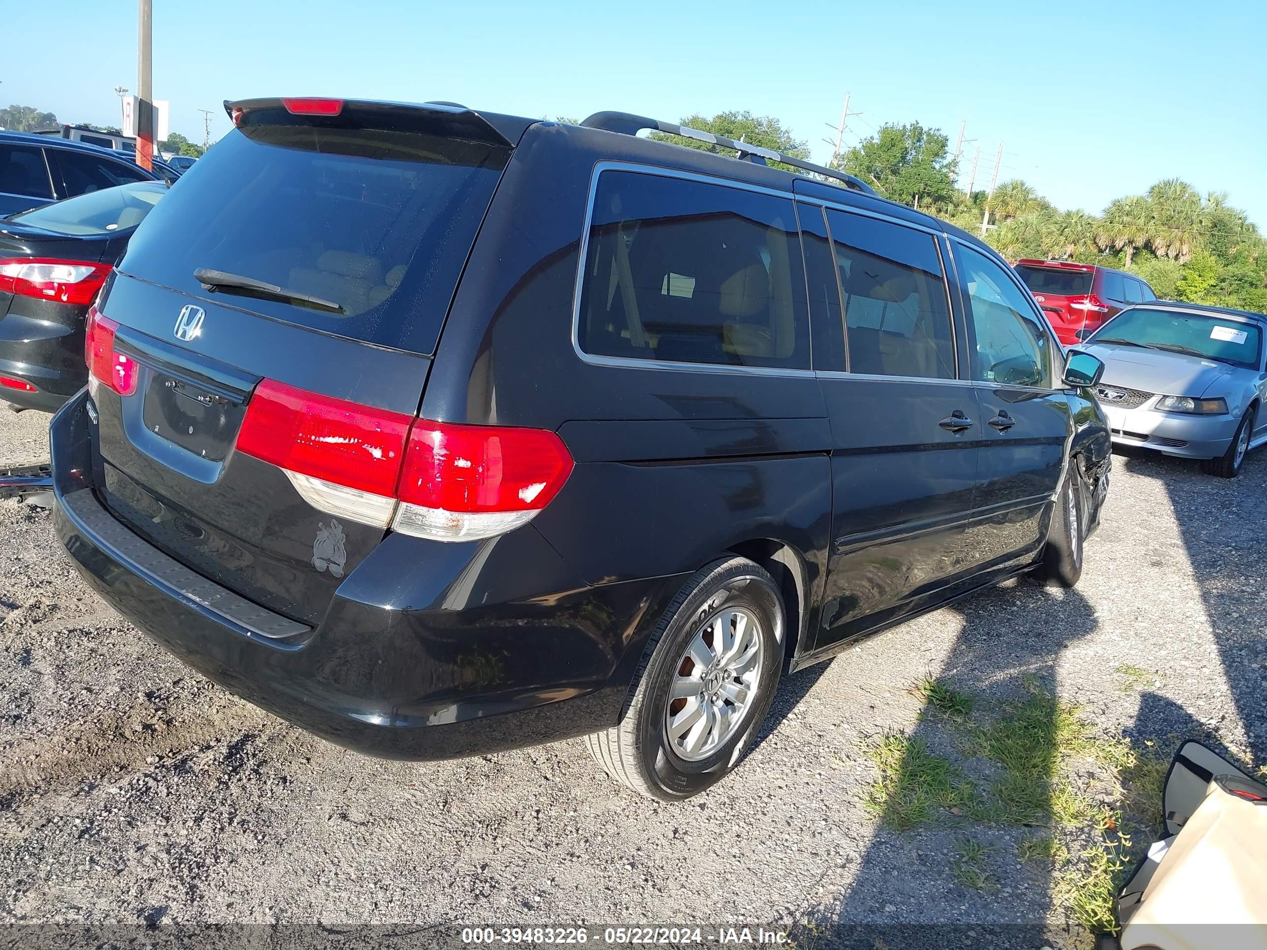 Photo 3 VIN: 5FNRL38678B100800 - HONDA ODYSSEY 