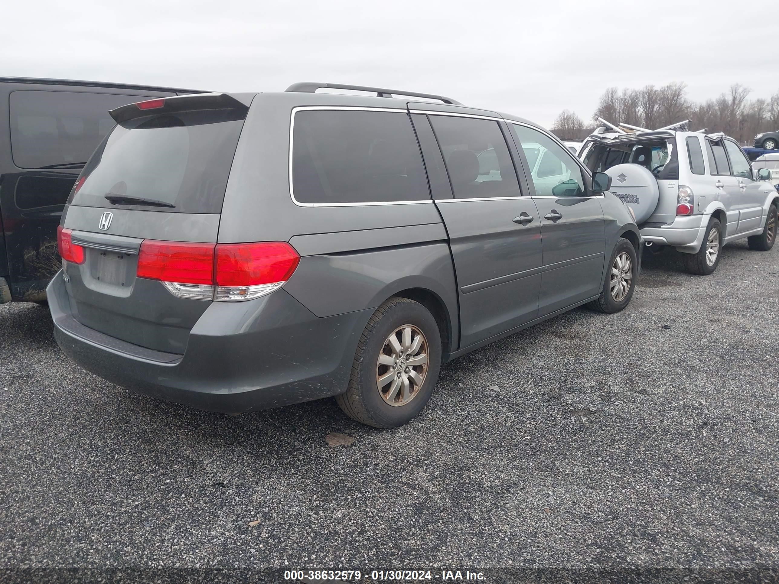 Photo 3 VIN: 5FNRL38678B109917 - HONDA ODYSSEY 