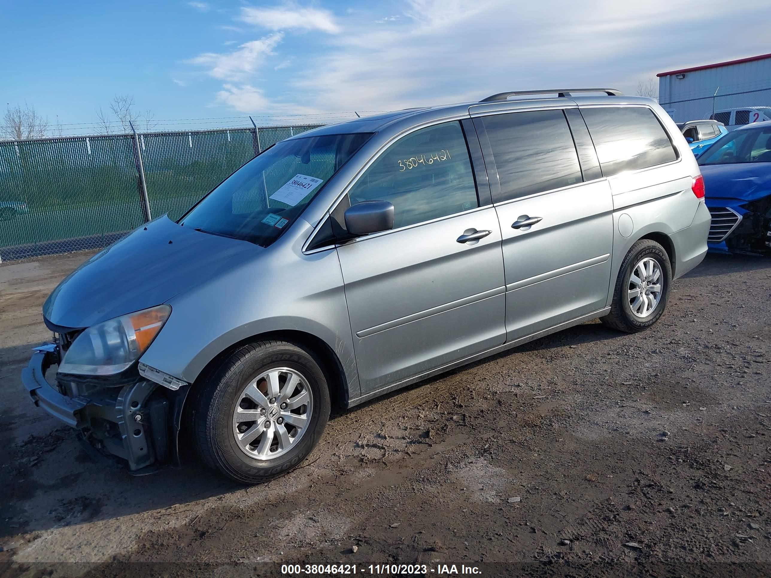 Photo 1 VIN: 5FNRL38679B049719 - HONDA ODYSSEY 