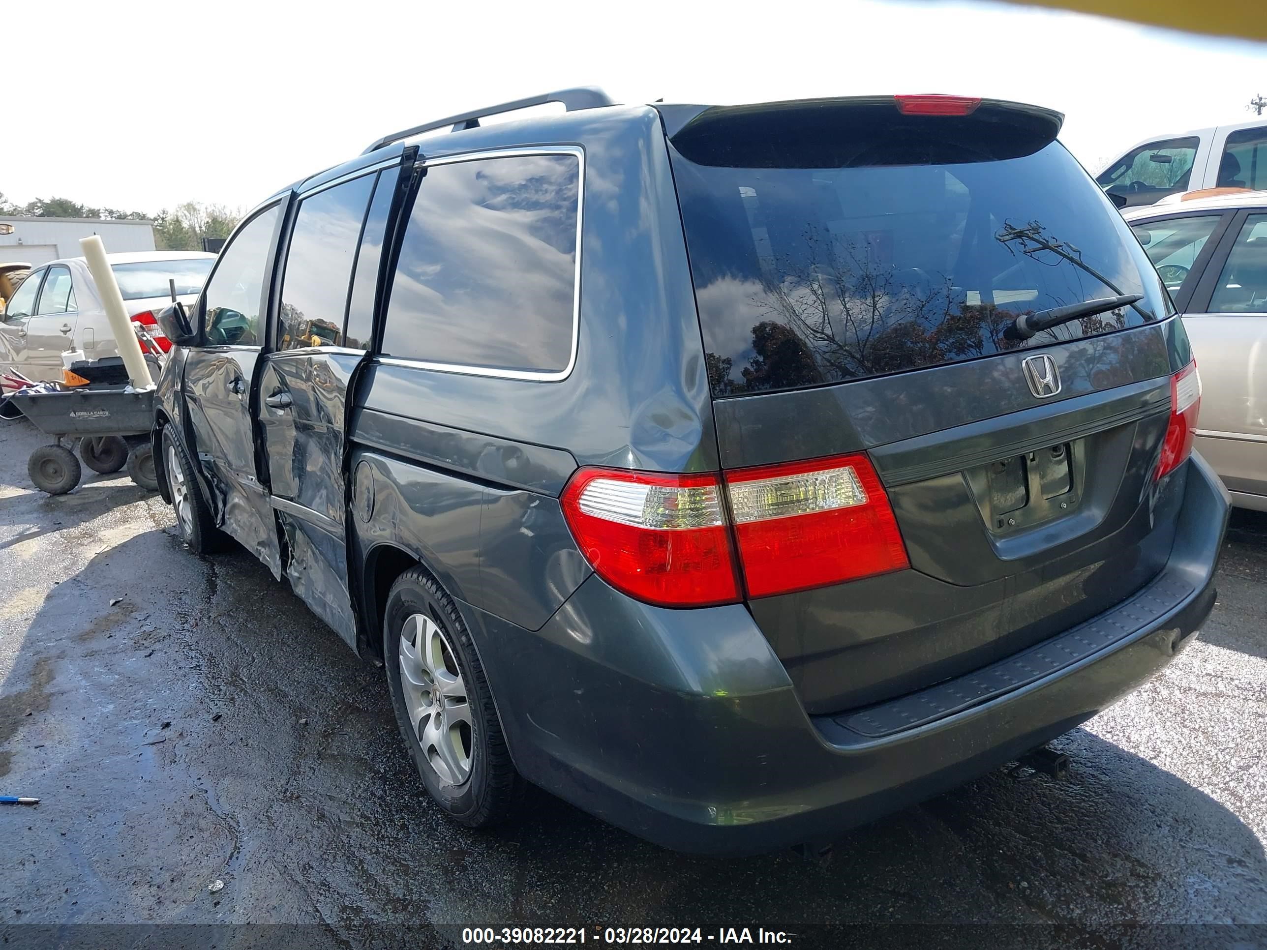 Photo 2 VIN: 5FNRL38685B043440 - HONDA ODYSSEY 