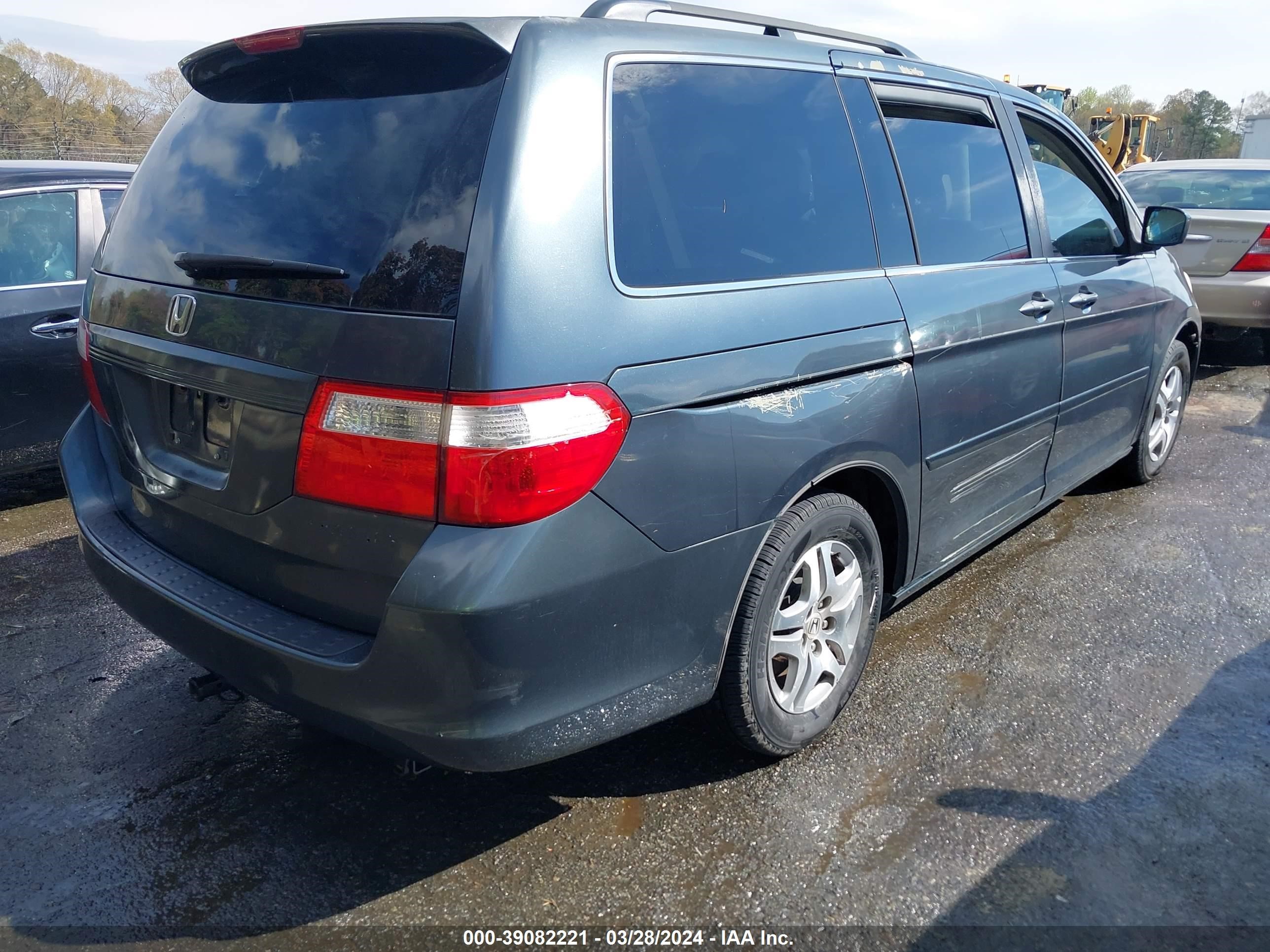 Photo 3 VIN: 5FNRL38685B043440 - HONDA ODYSSEY 