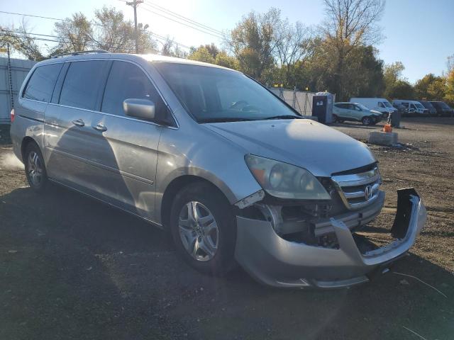 Photo 3 VIN: 5FNRL38686B417711 - HONDA ODYSSEY EX 