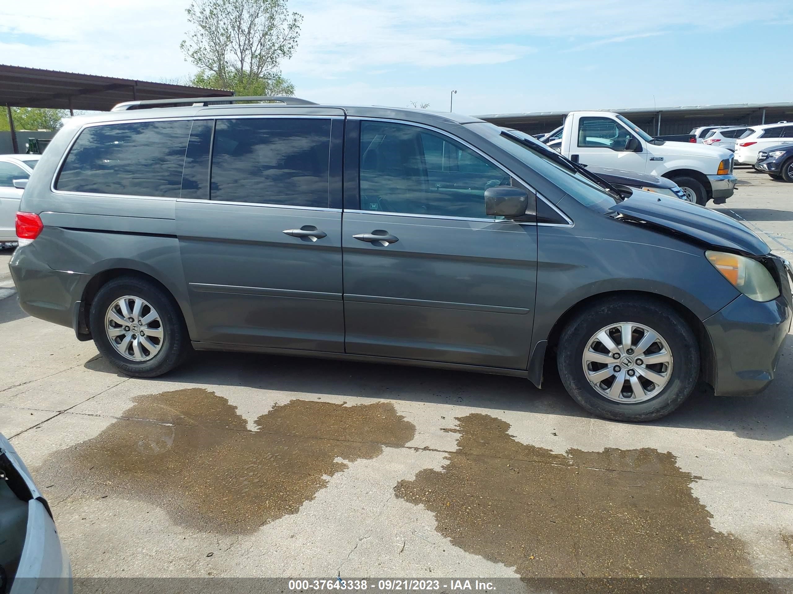 Photo 12 VIN: 5FNRL38688B414438 - HONDA ODYSSEY 