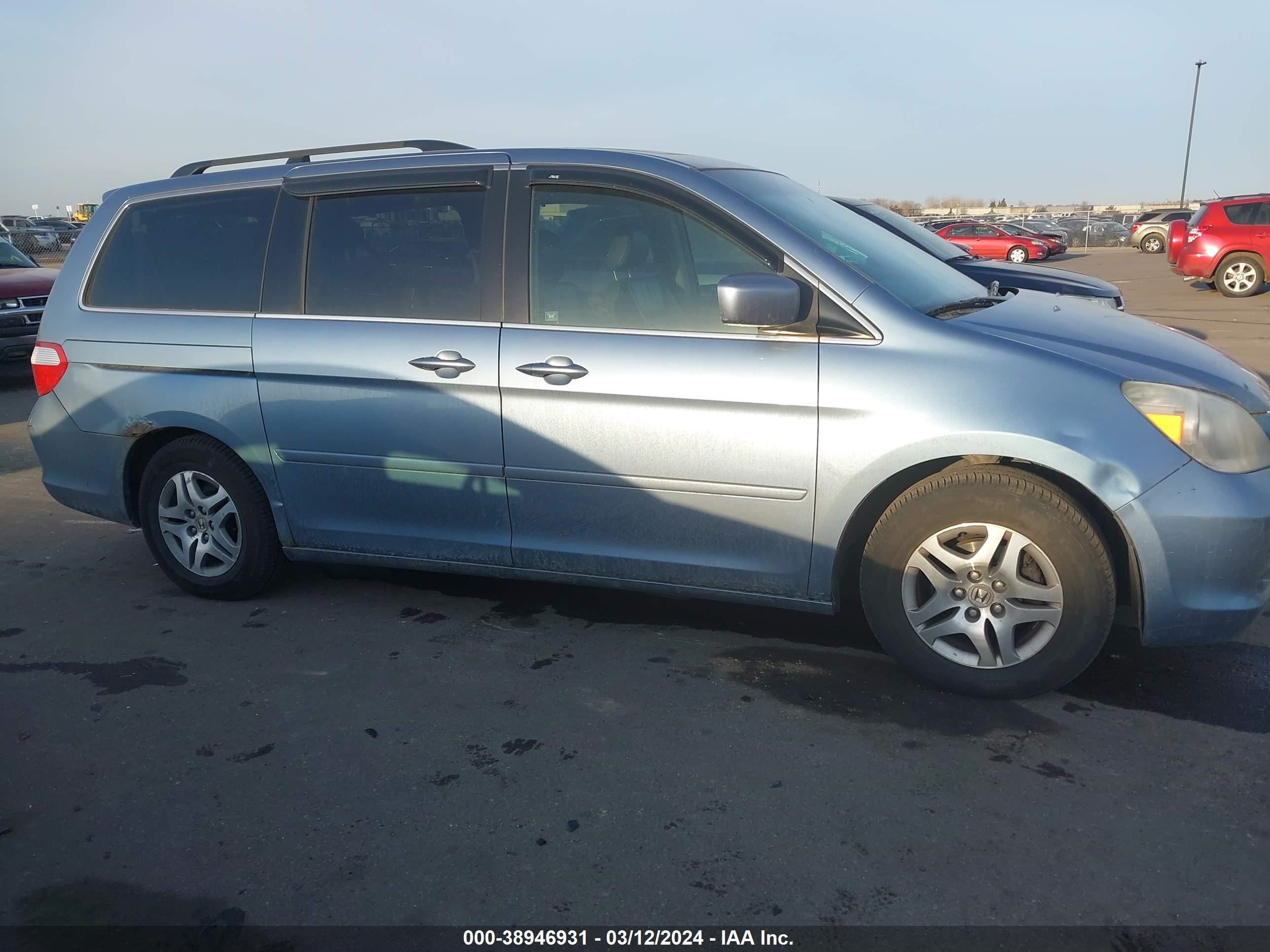 Photo 12 VIN: 5FNRL38695B057413 - HONDA ODYSSEY 