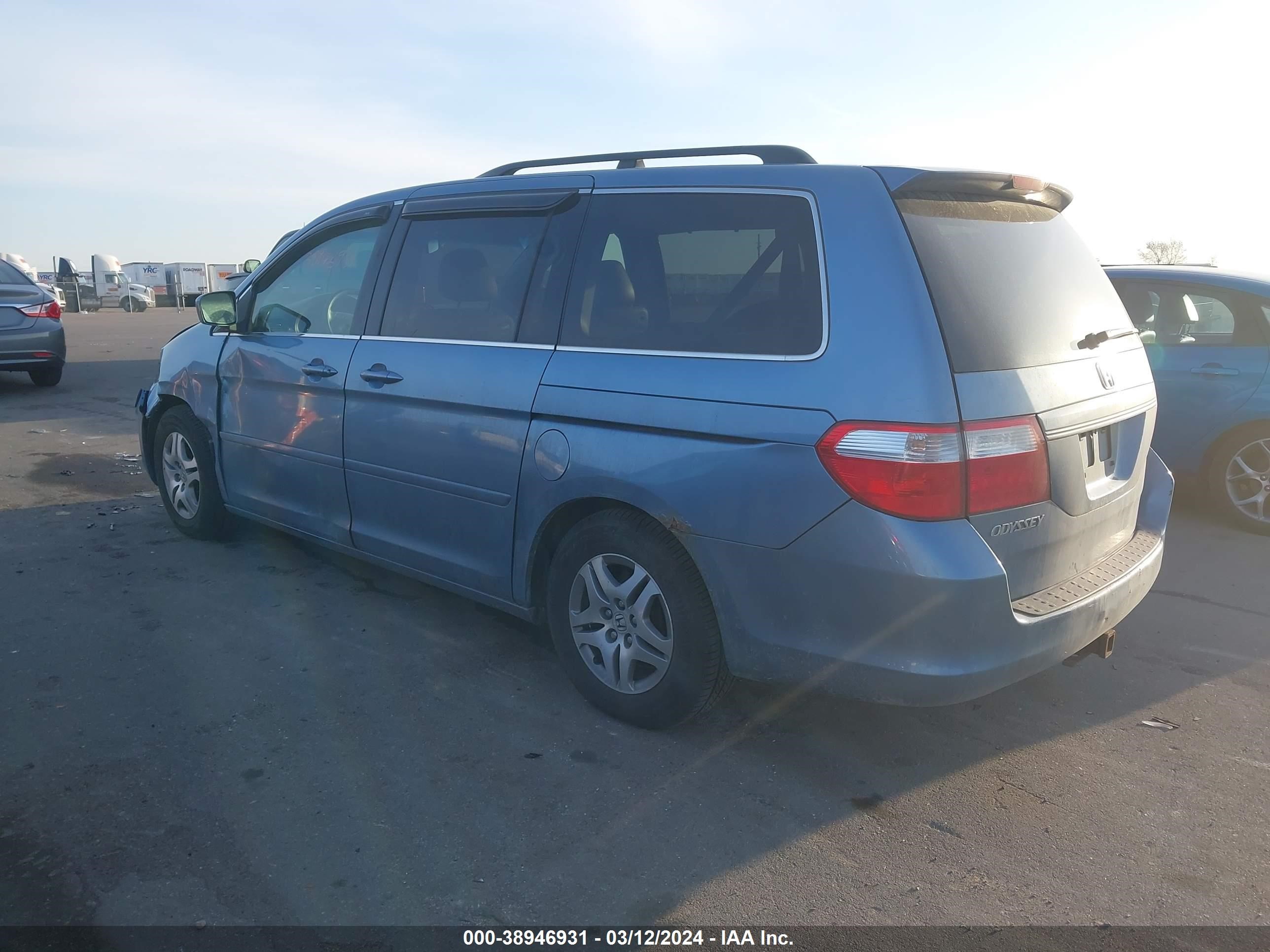 Photo 2 VIN: 5FNRL38695B057413 - HONDA ODYSSEY 