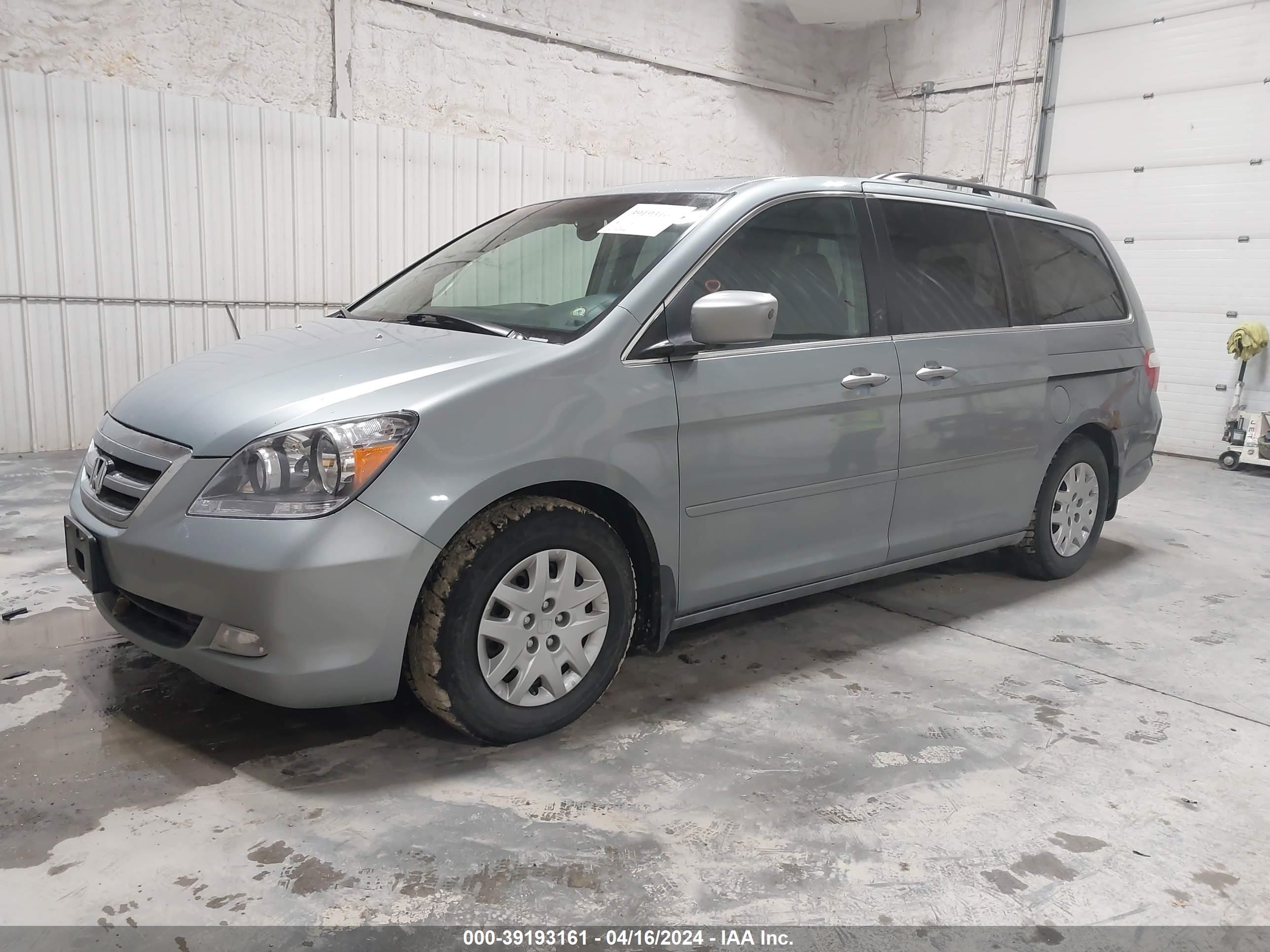 Photo 1 VIN: 5FNRL38695B099841 - HONDA ODYSSEY 