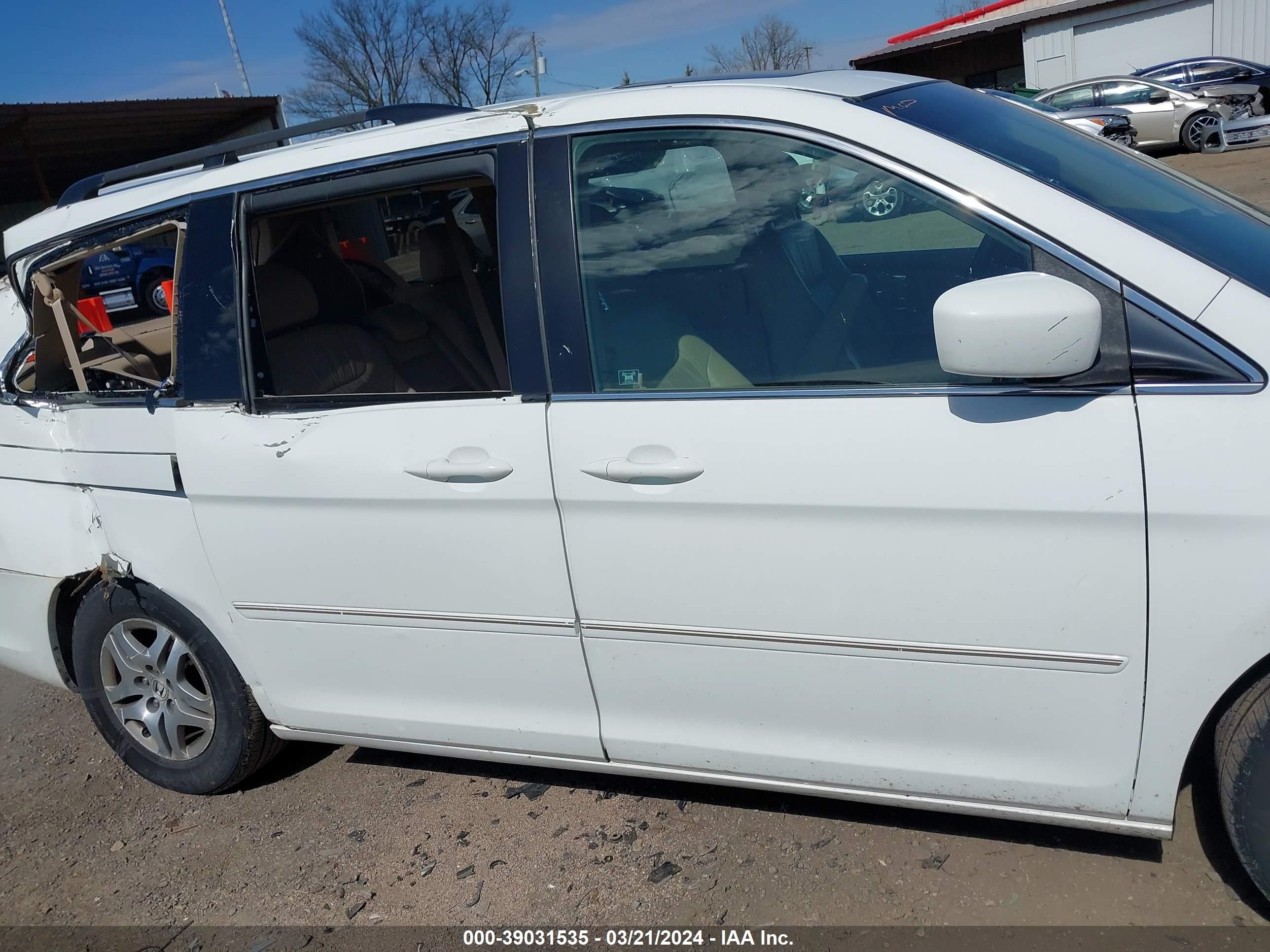 Photo 12 VIN: 5FNRL38695B412354 - HONDA ODYSSEY 