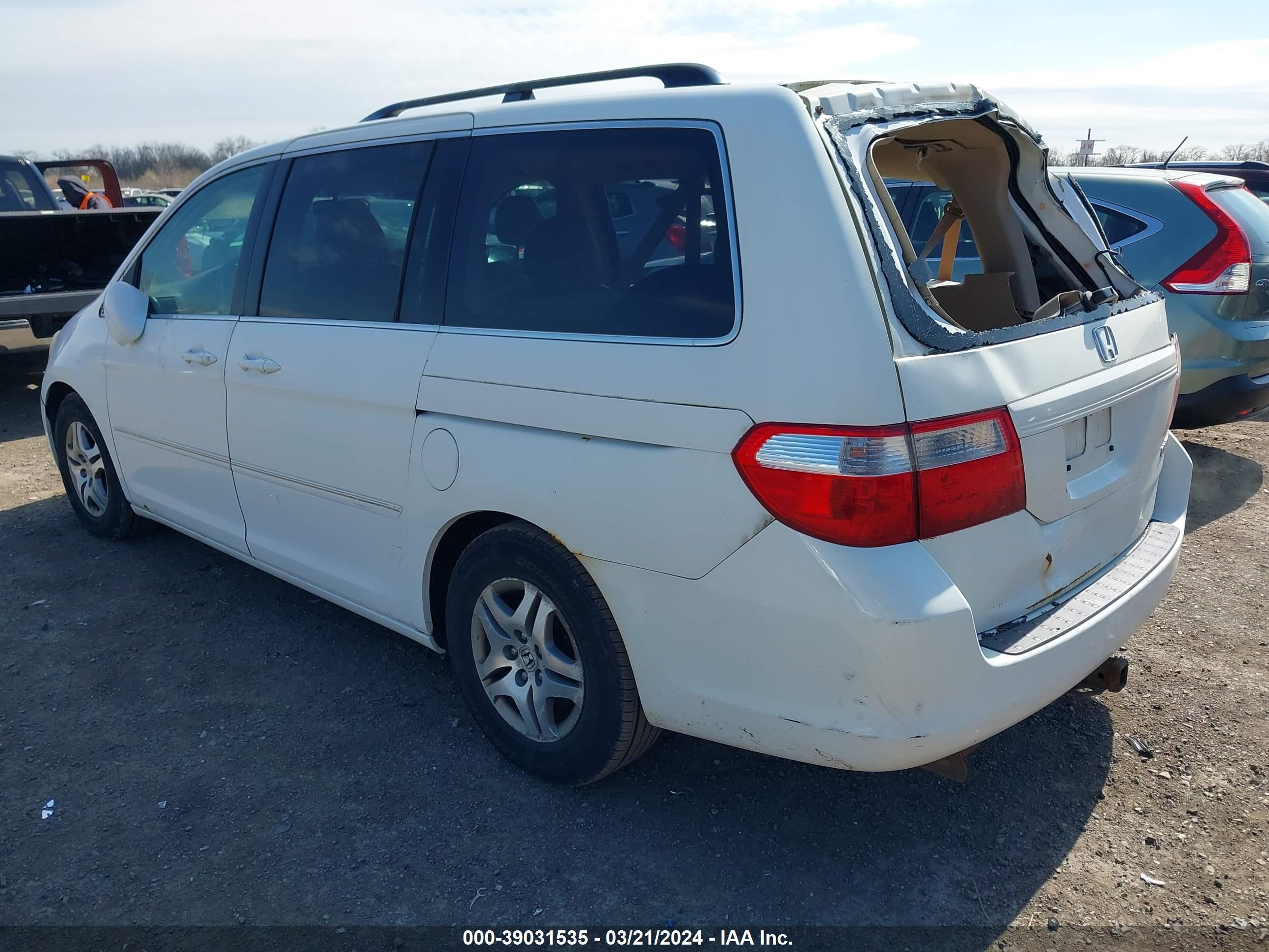 Photo 2 VIN: 5FNRL38695B412354 - HONDA ODYSSEY 