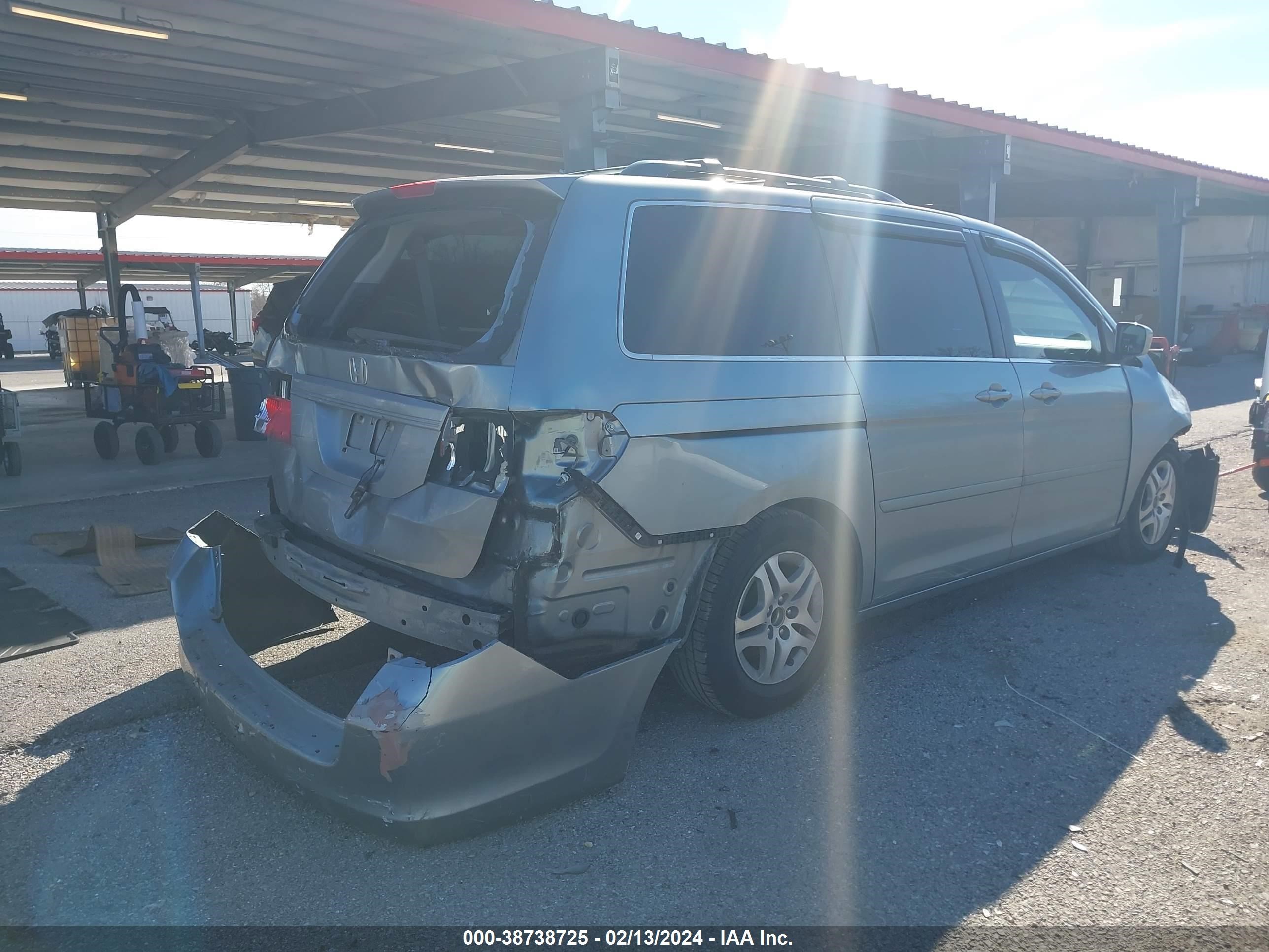 Photo 3 VIN: 5FNRL38696B126795 - HONDA ODYSSEY 