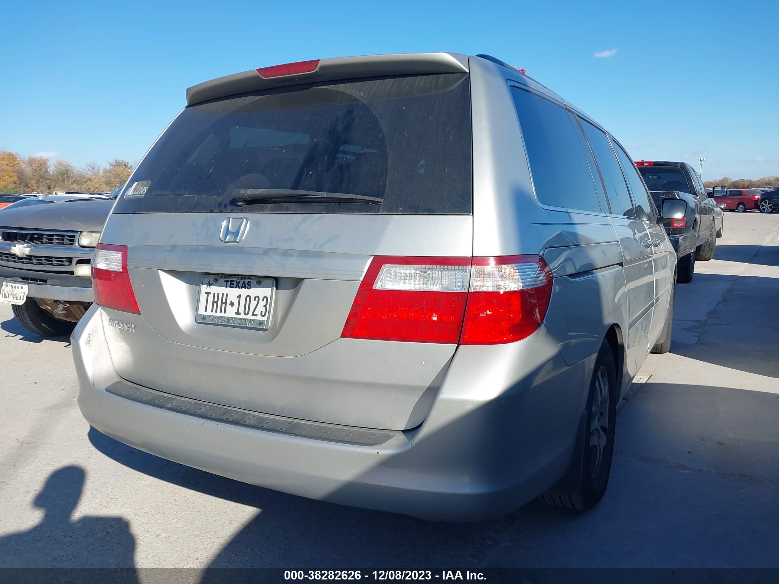 Photo 3 VIN: 5FNRL38697B441713 - HONDA ODYSSEY 