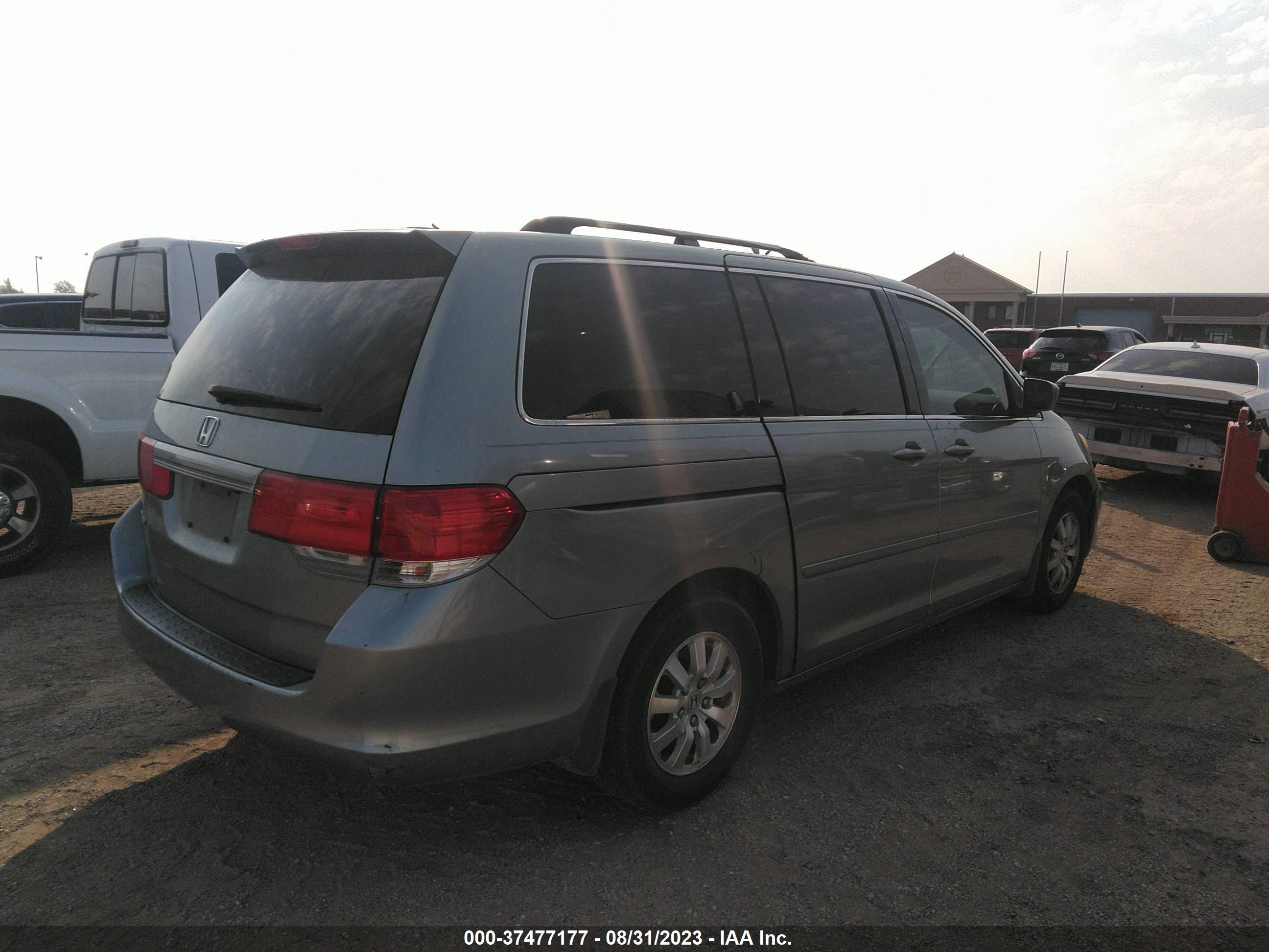 Photo 3 VIN: 5FNRL38698B033231 - HONDA ODYSSEY 