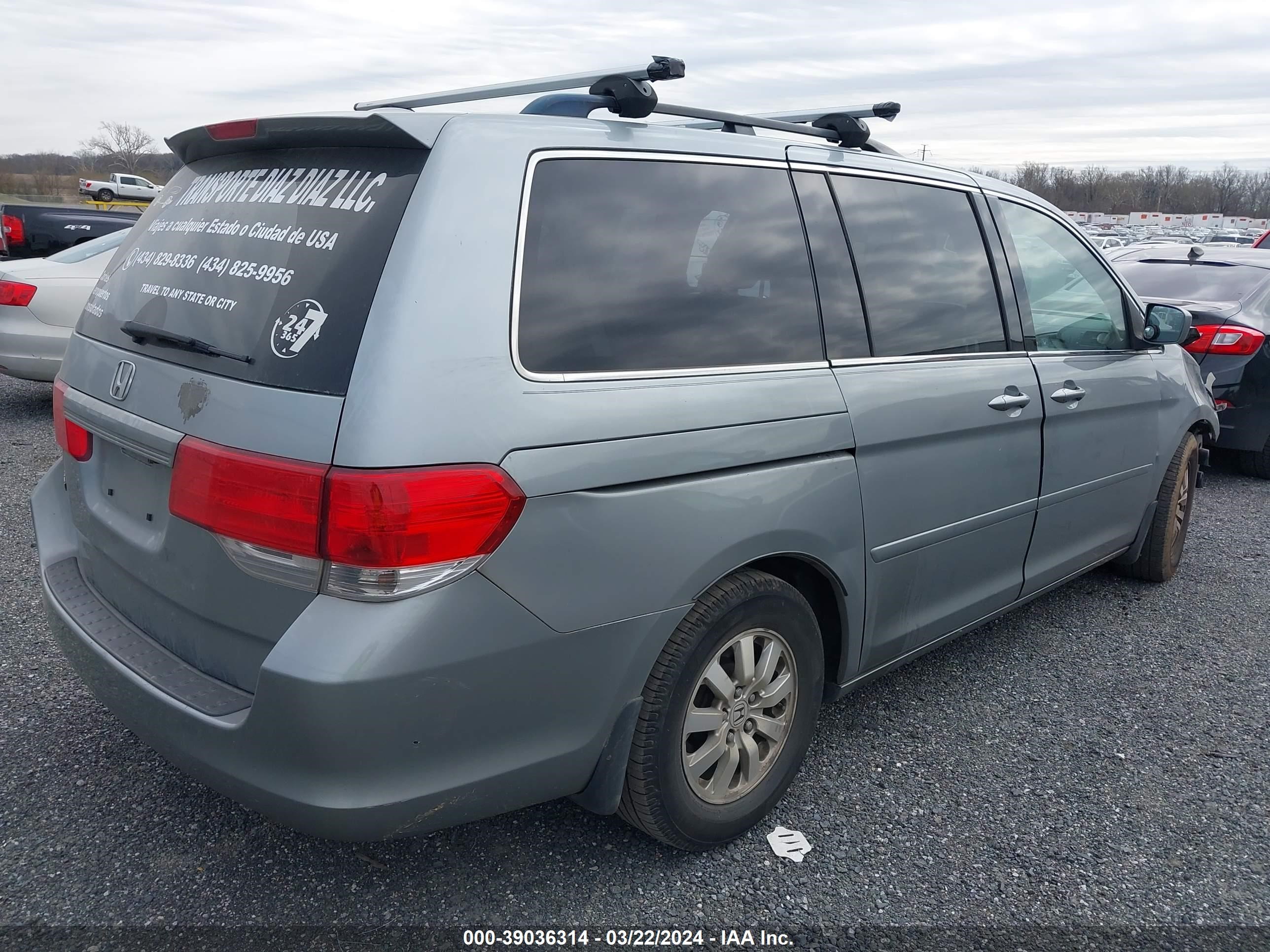 Photo 3 VIN: 5FNRL38698B097804 - HONDA ODYSSEY 