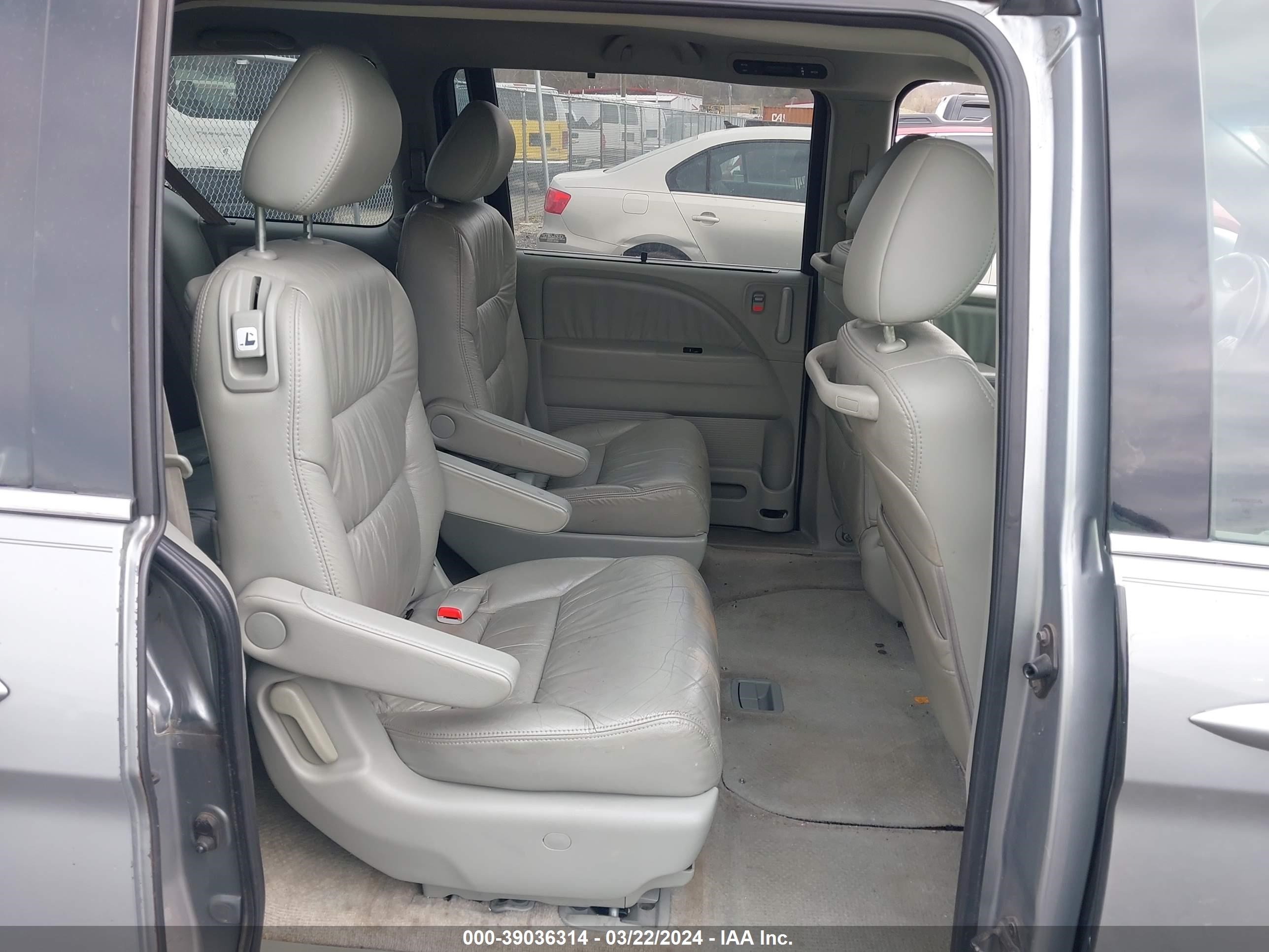 Photo 7 VIN: 5FNRL38698B097804 - HONDA ODYSSEY 