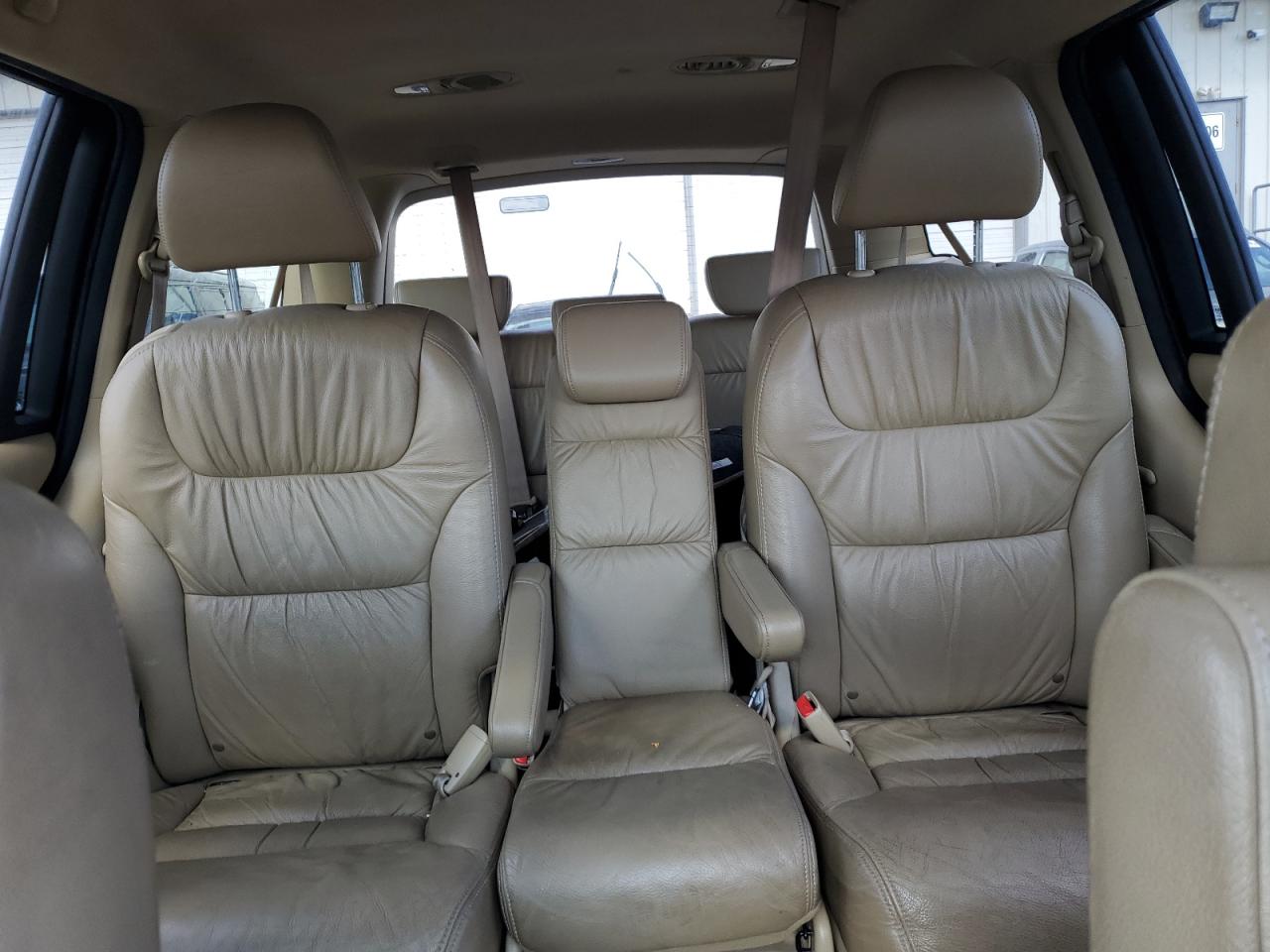 Photo 9 VIN: 5FNRL38698B115394 - HONDA ODYSSEY 