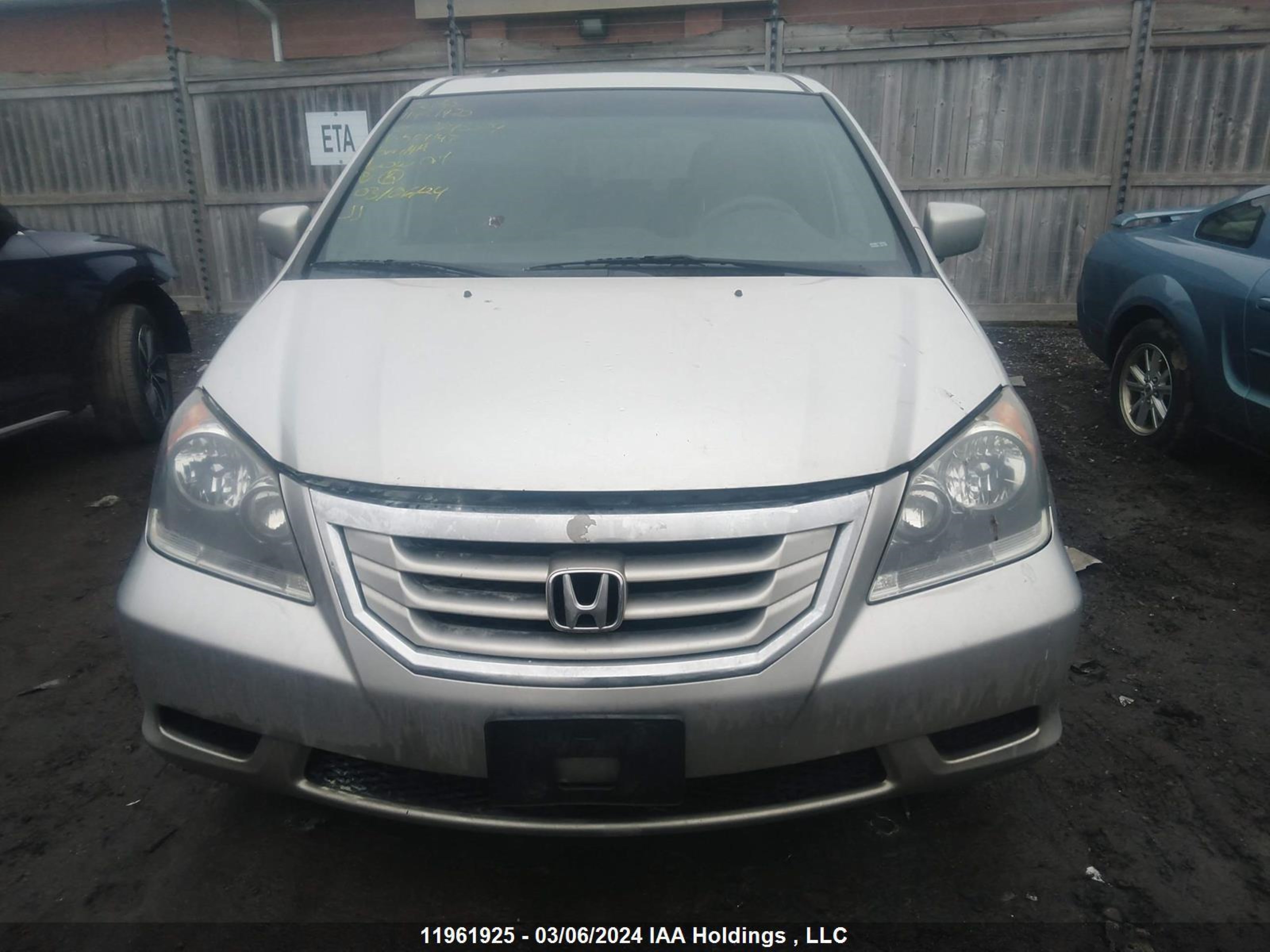 Photo 11 VIN: 5FNRL38698B504147 - HONDA ODYSSEY 