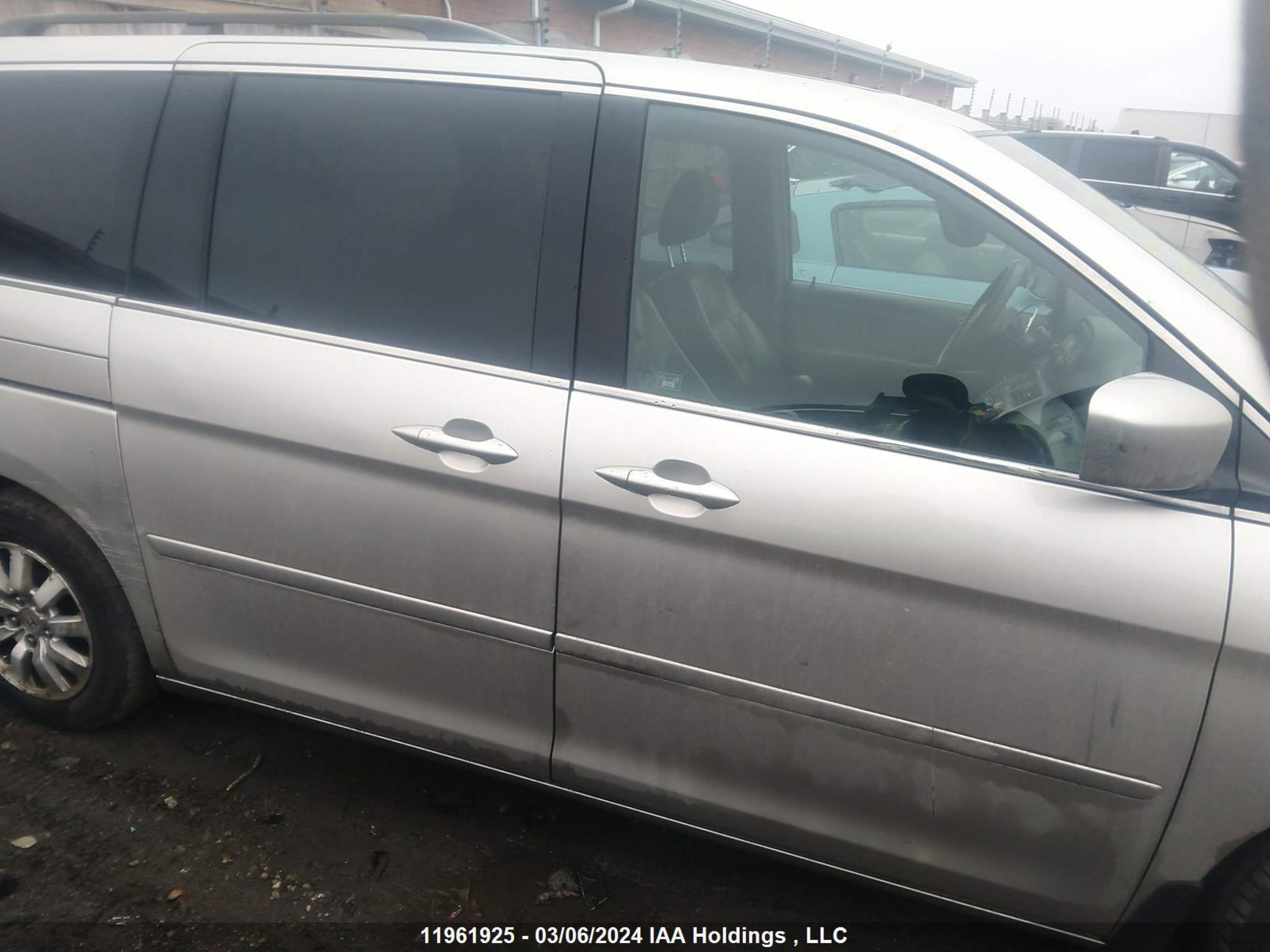 Photo 12 VIN: 5FNRL38698B504147 - HONDA ODYSSEY 