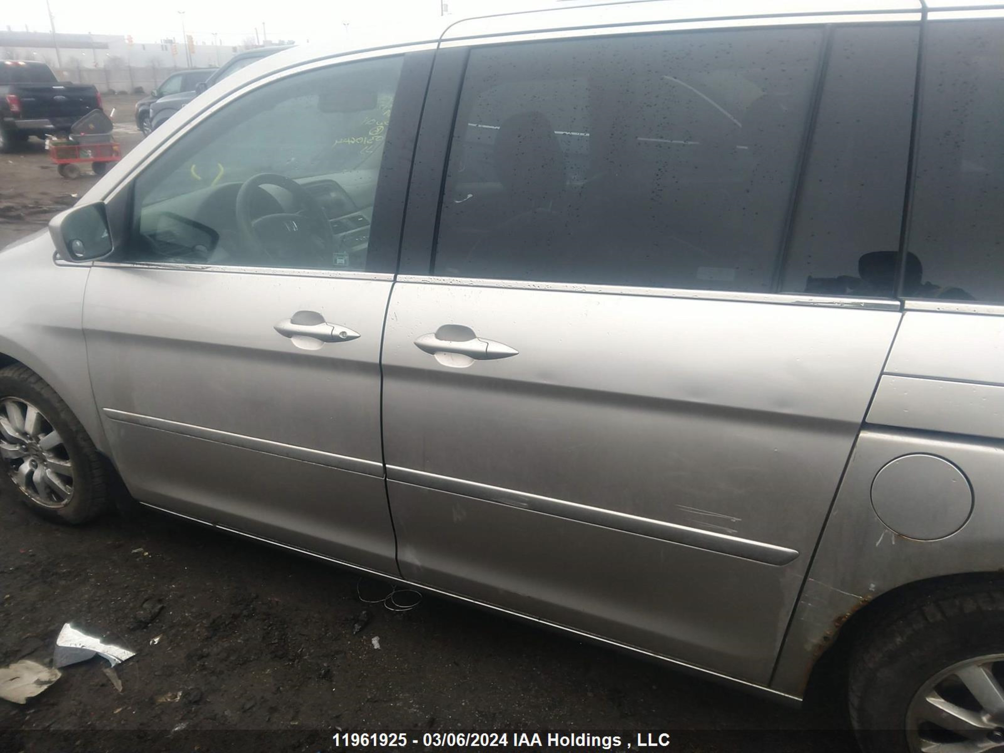 Photo 13 VIN: 5FNRL38698B504147 - HONDA ODYSSEY 