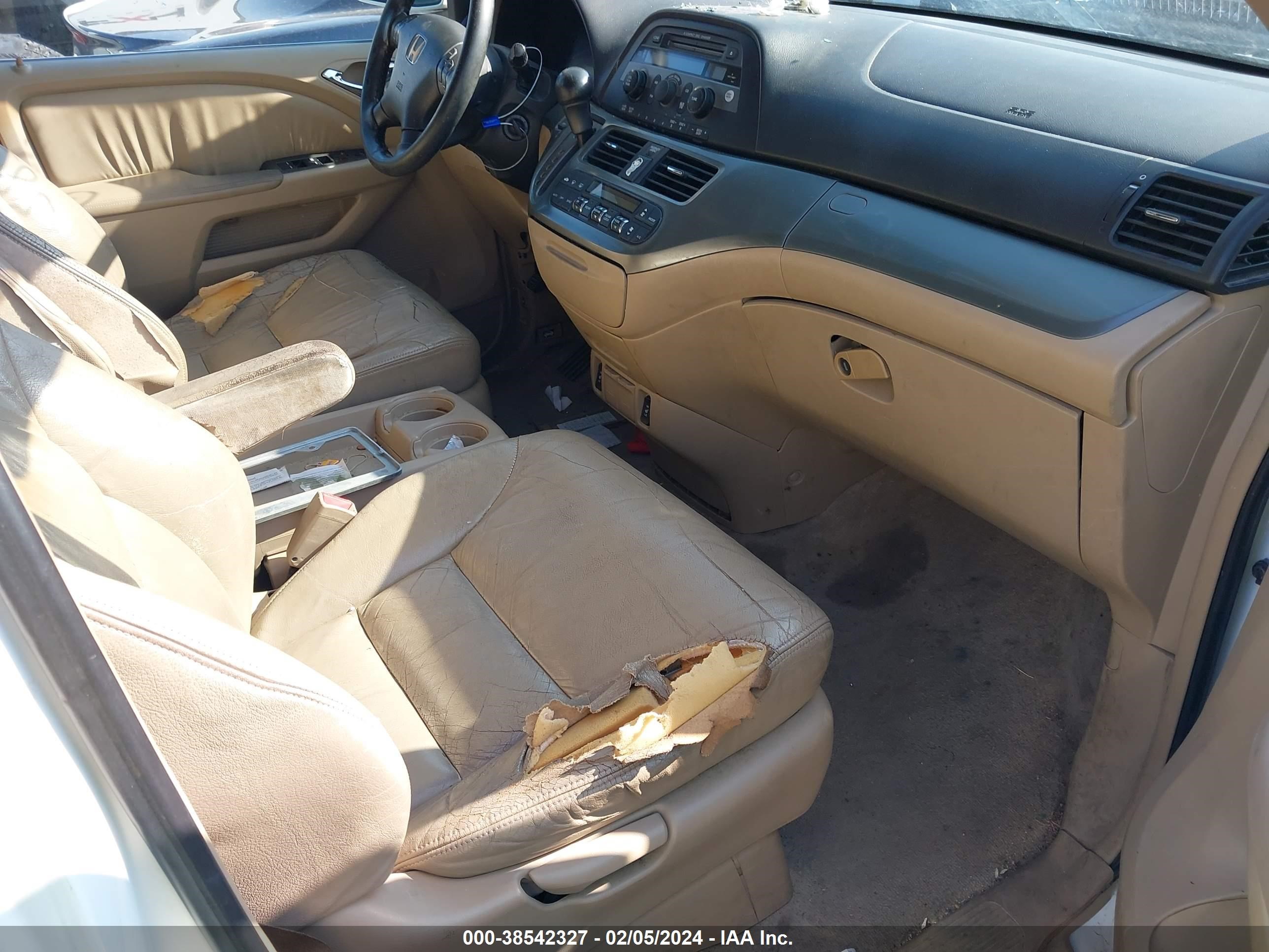 Photo 4 VIN: 5FNRL386X5B412704 - HONDA ODYSSEY 