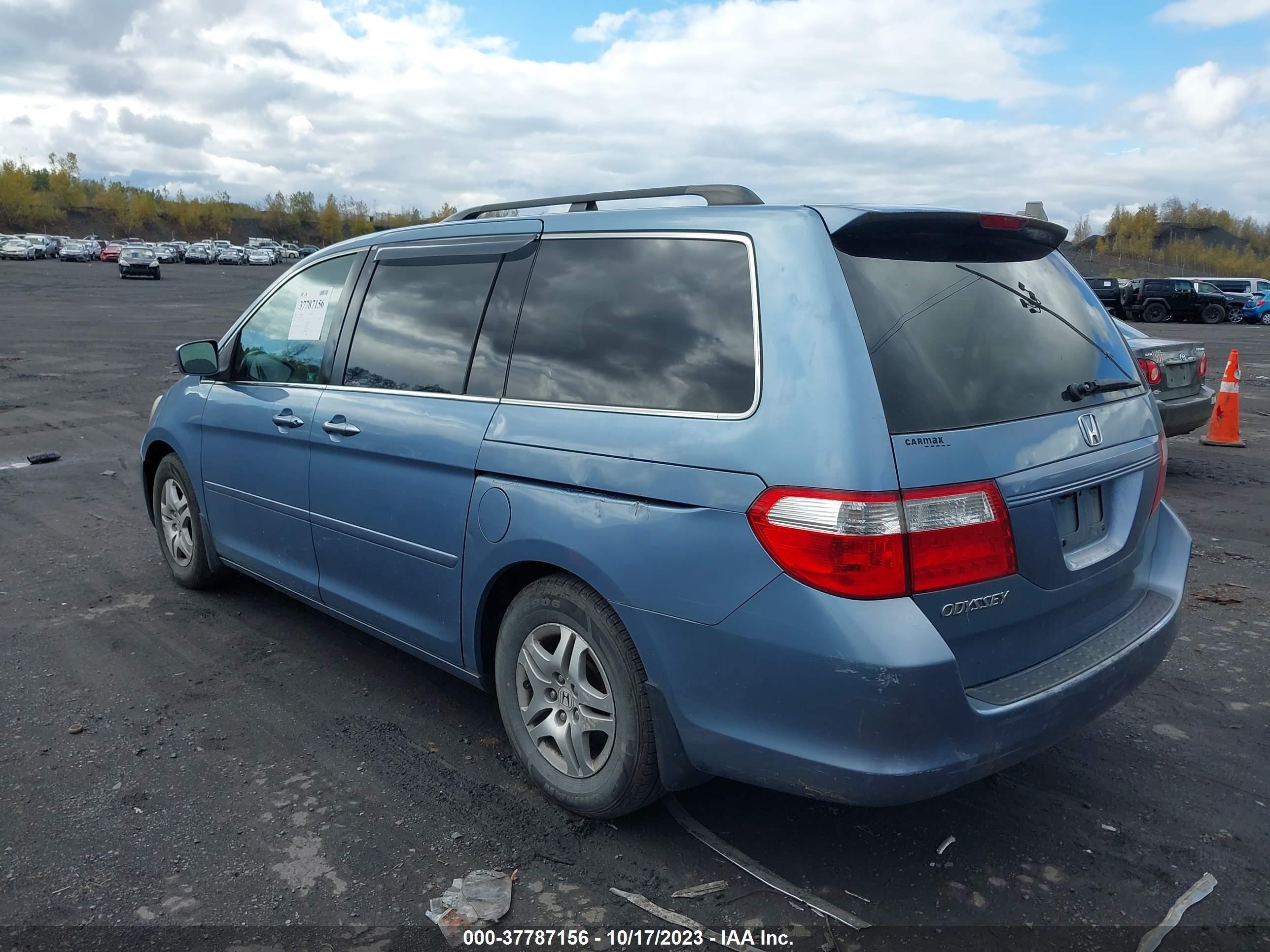 Photo 2 VIN: 5FNRL386X7B126788 - HONDA ODYSSEY 