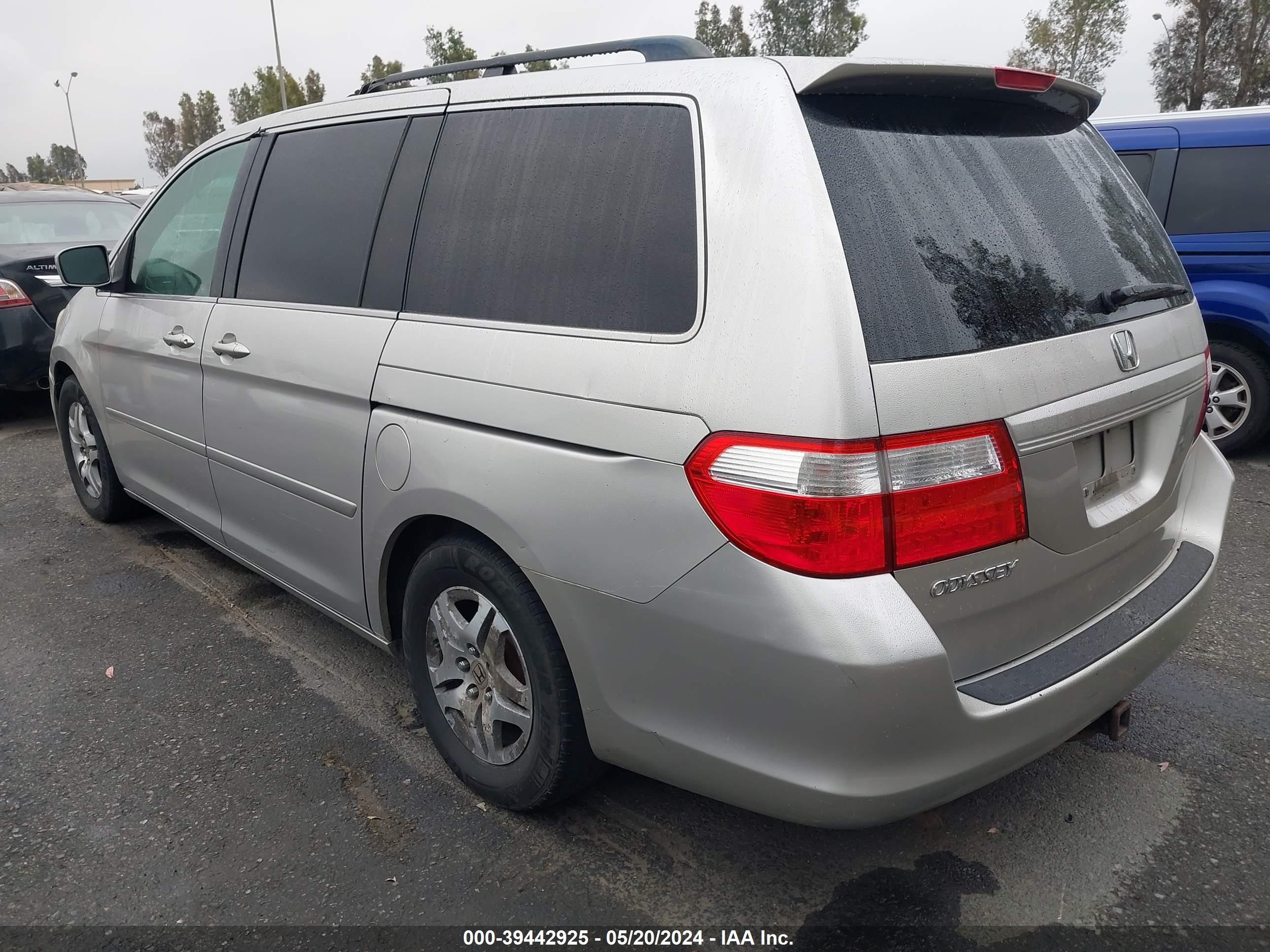 Photo 2 VIN: 5FNRL386X7B438514 - HONDA ODYSSEY 