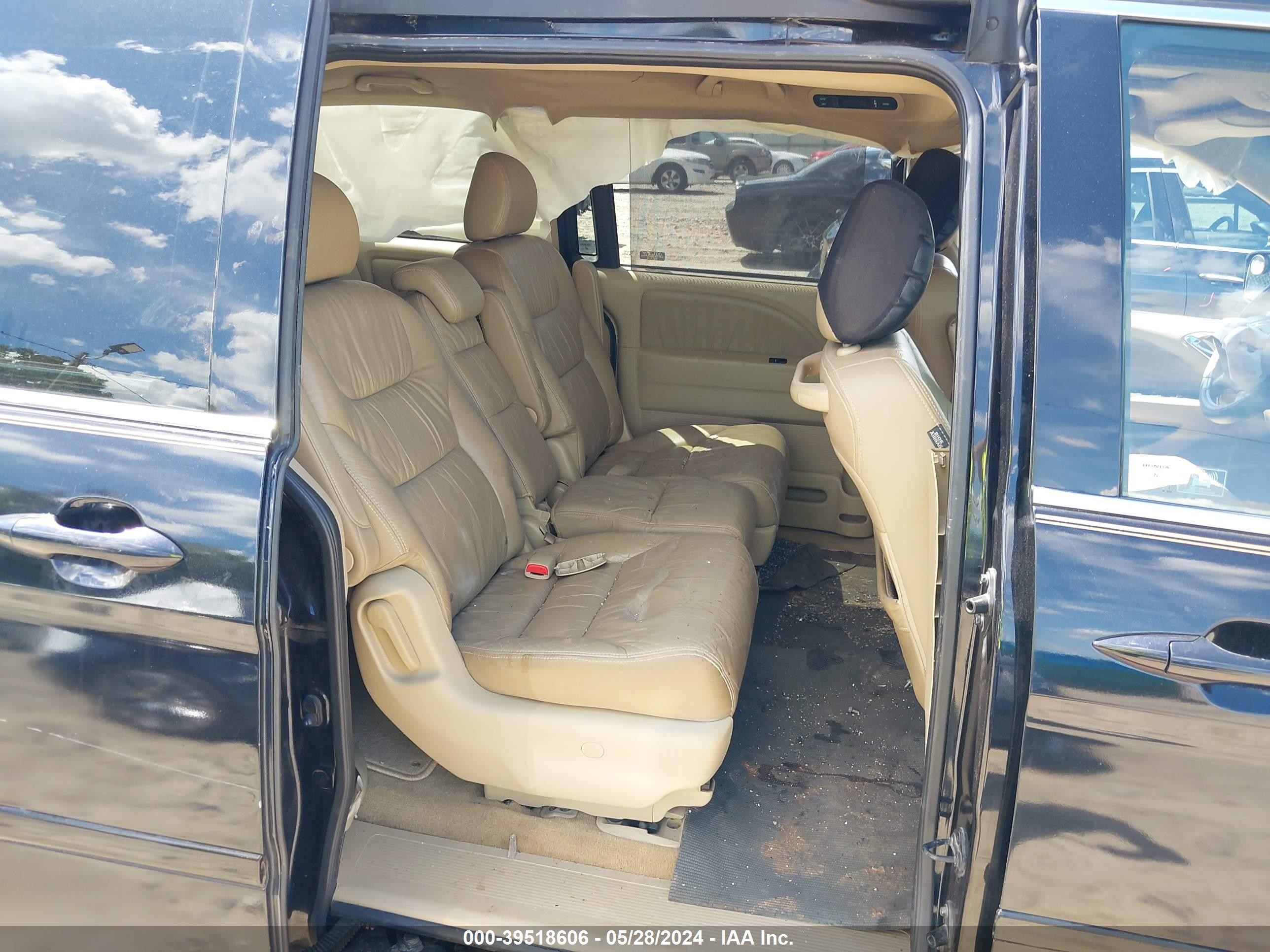 Photo 7 VIN: 5FNRL386X8B038731 - HONDA ODYSSEY 