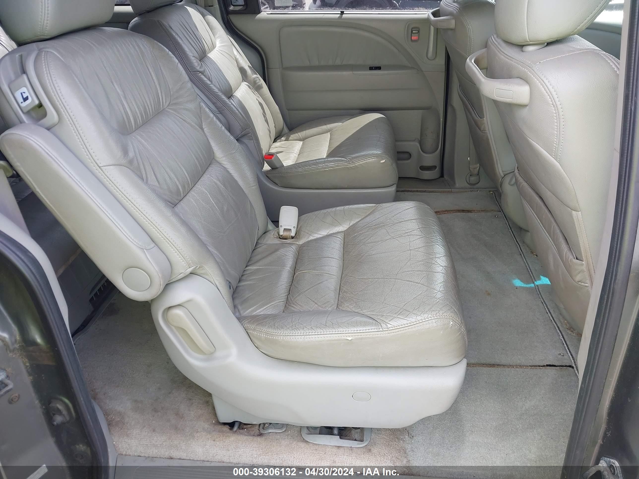 Photo 7 VIN: 5FNRL386X8B077822 - HONDA ODYSSEY 