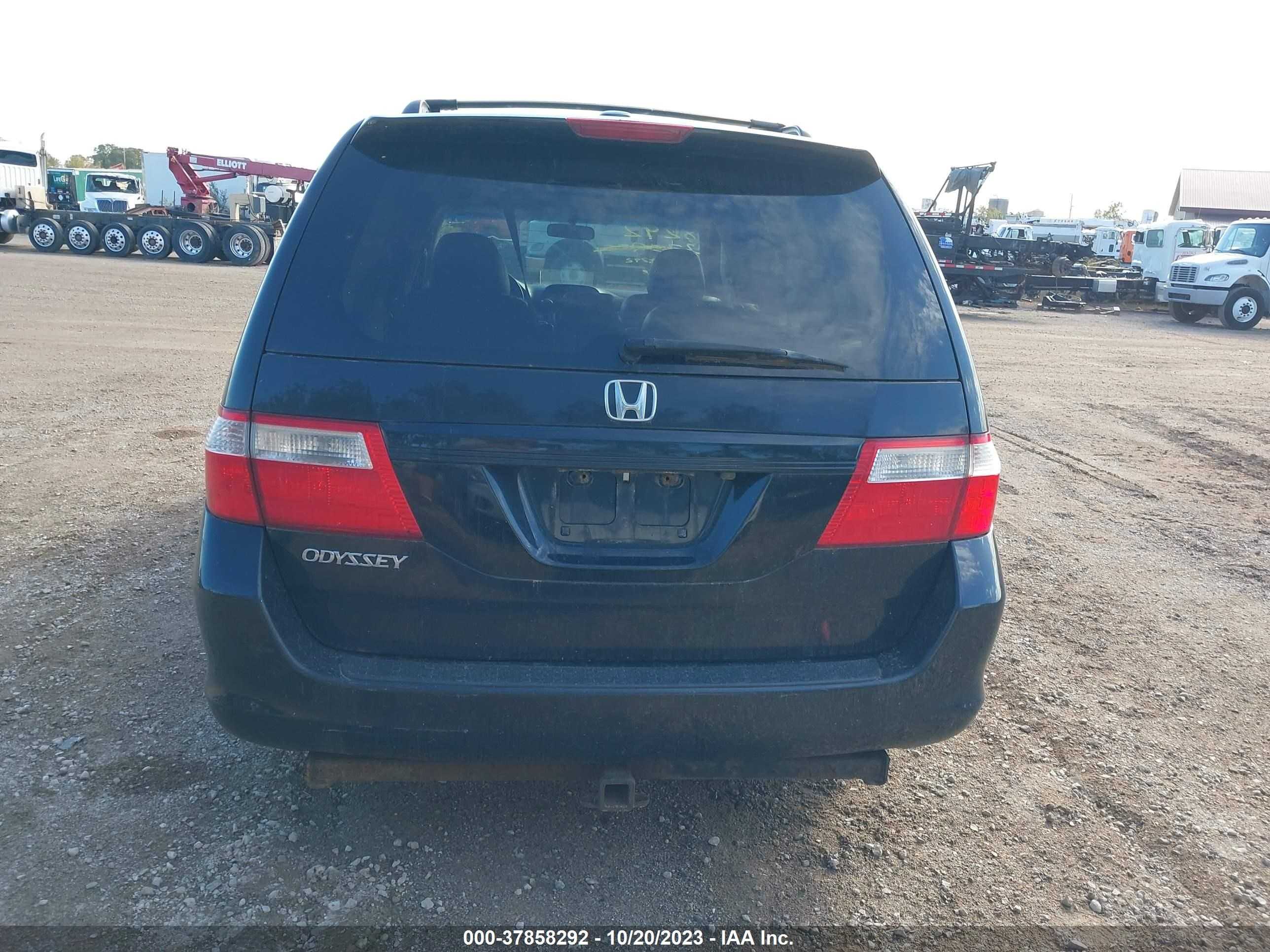 Photo 15 VIN: 5FNRL38707B132964 - HONDA ODYSSEY 