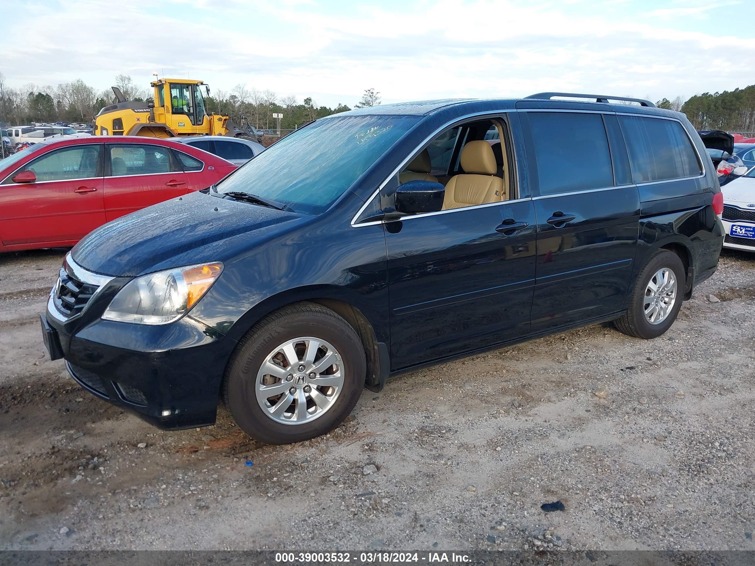 Photo 1 VIN: 5FNRL38708B010879 - HONDA ODYSSEY 