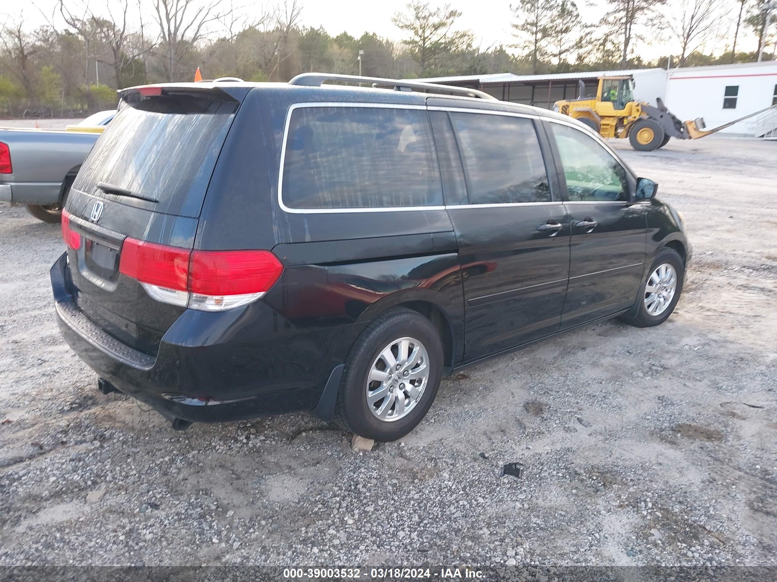 Photo 3 VIN: 5FNRL38708B010879 - HONDA ODYSSEY 