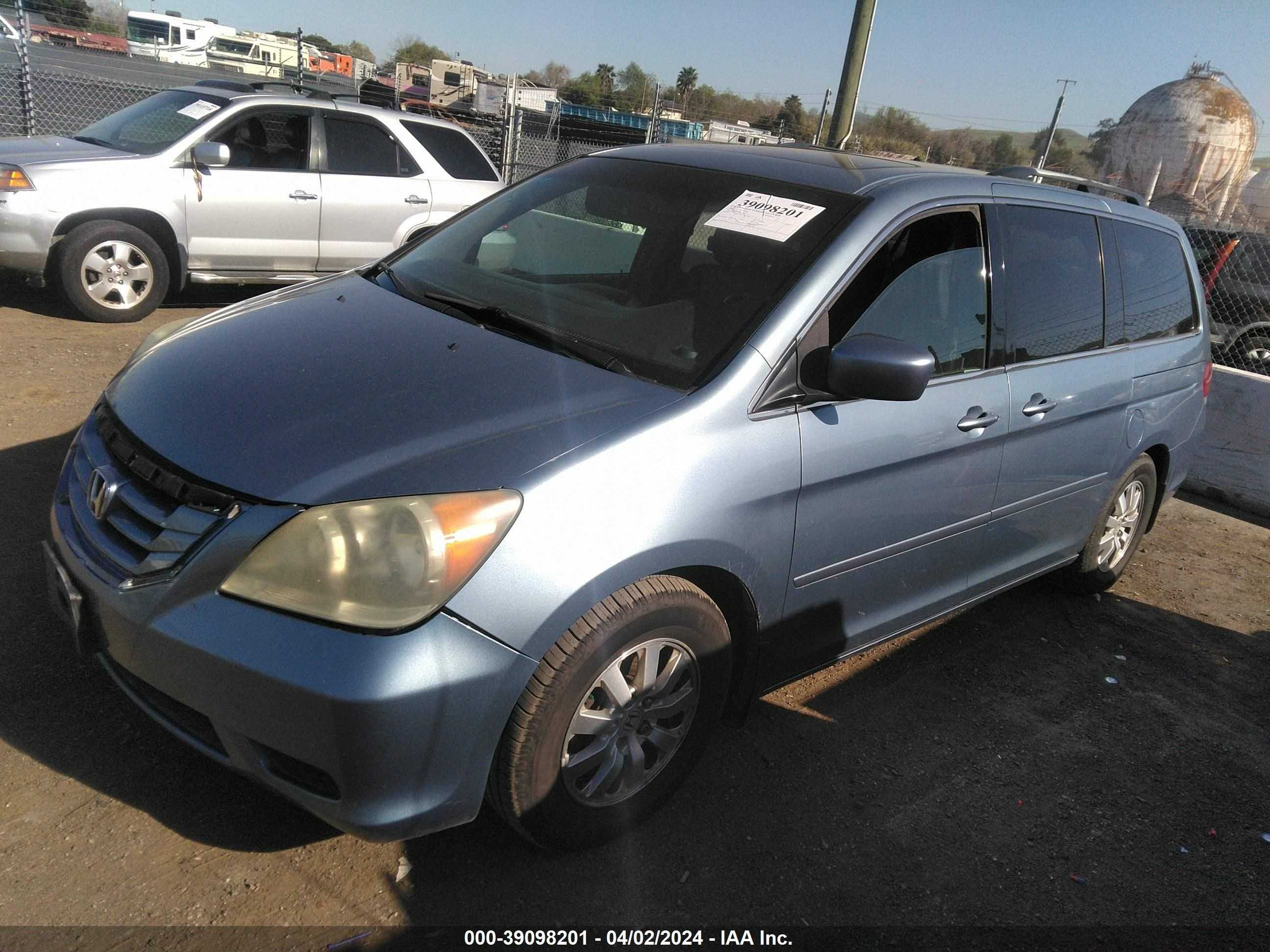 Photo 1 VIN: 5FNRL38708B061847 - HONDA ODYSSEY 