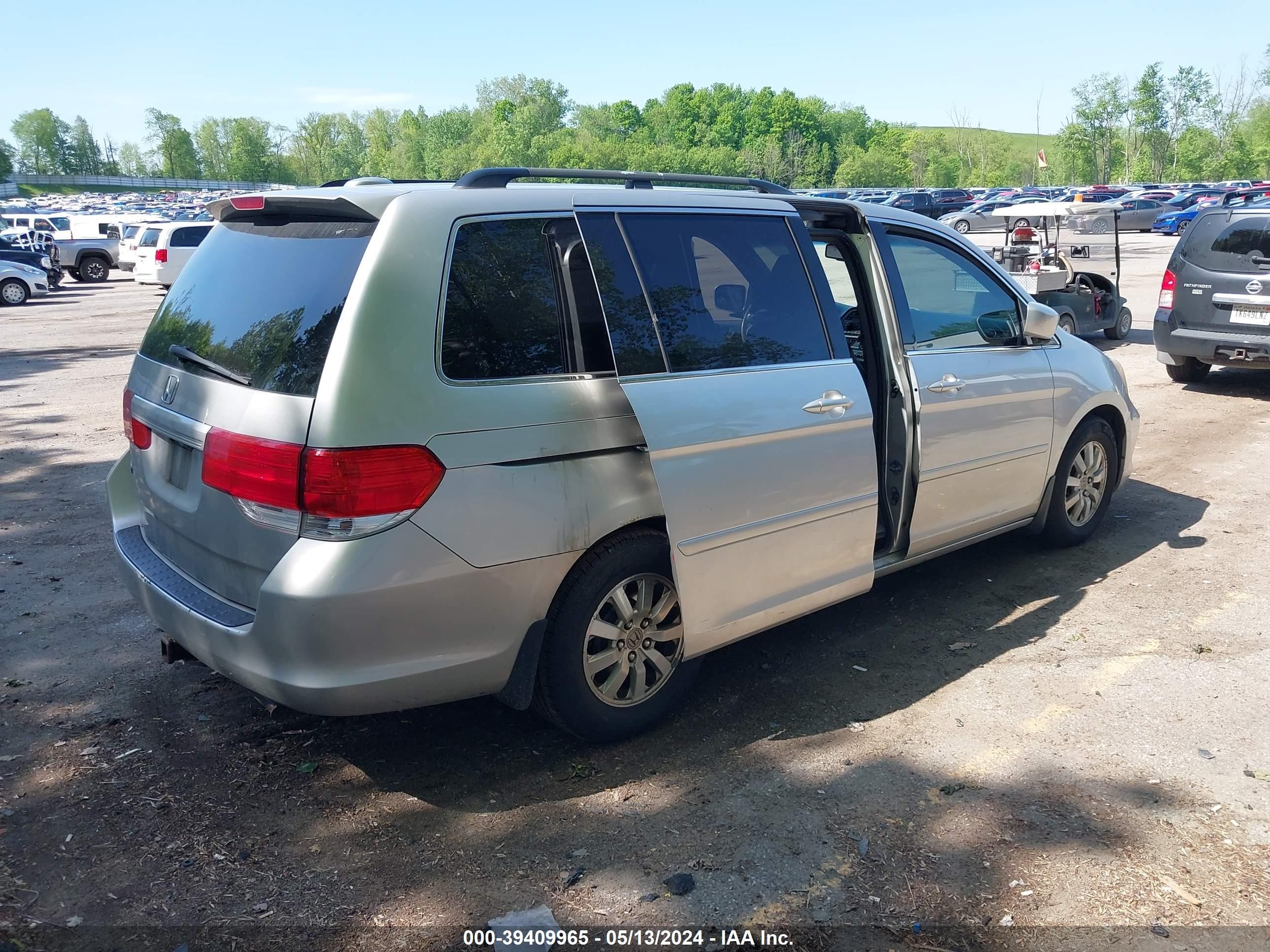 Photo 3 VIN: 5FNRL38708B408349 - HONDA ODYSSEY 