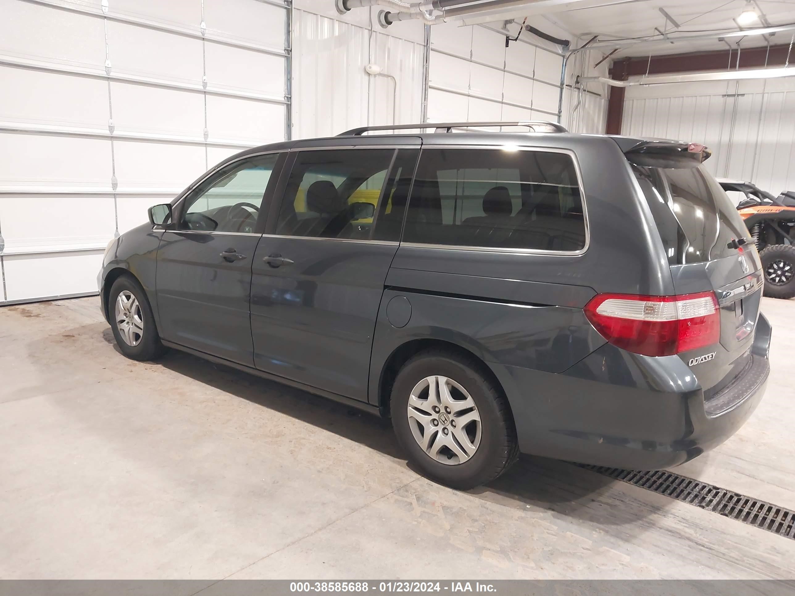 Photo 2 VIN: 5FNRL38716B415419 - HONDA ODYSSEY 