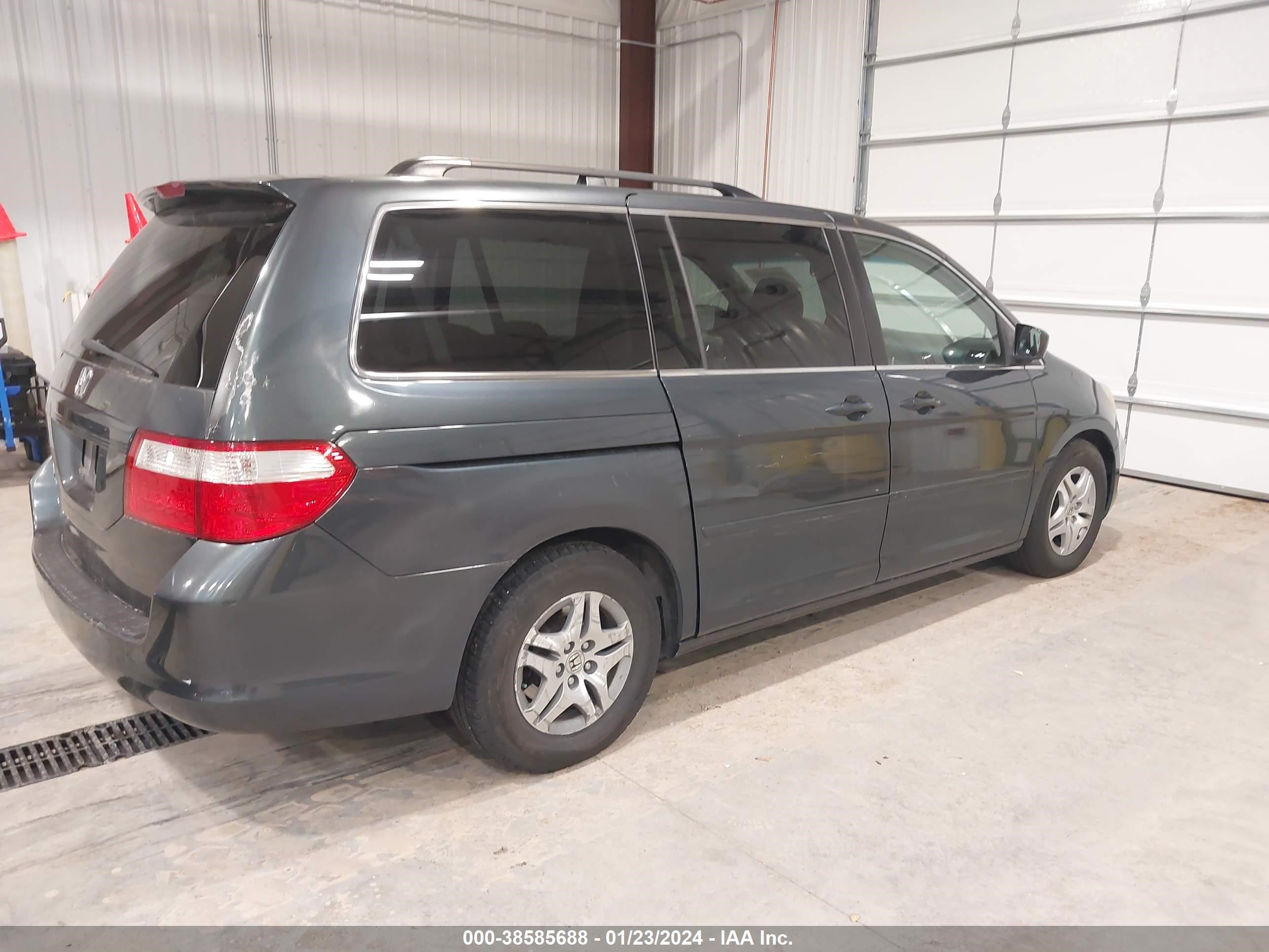 Photo 3 VIN: 5FNRL38716B415419 - HONDA ODYSSEY 