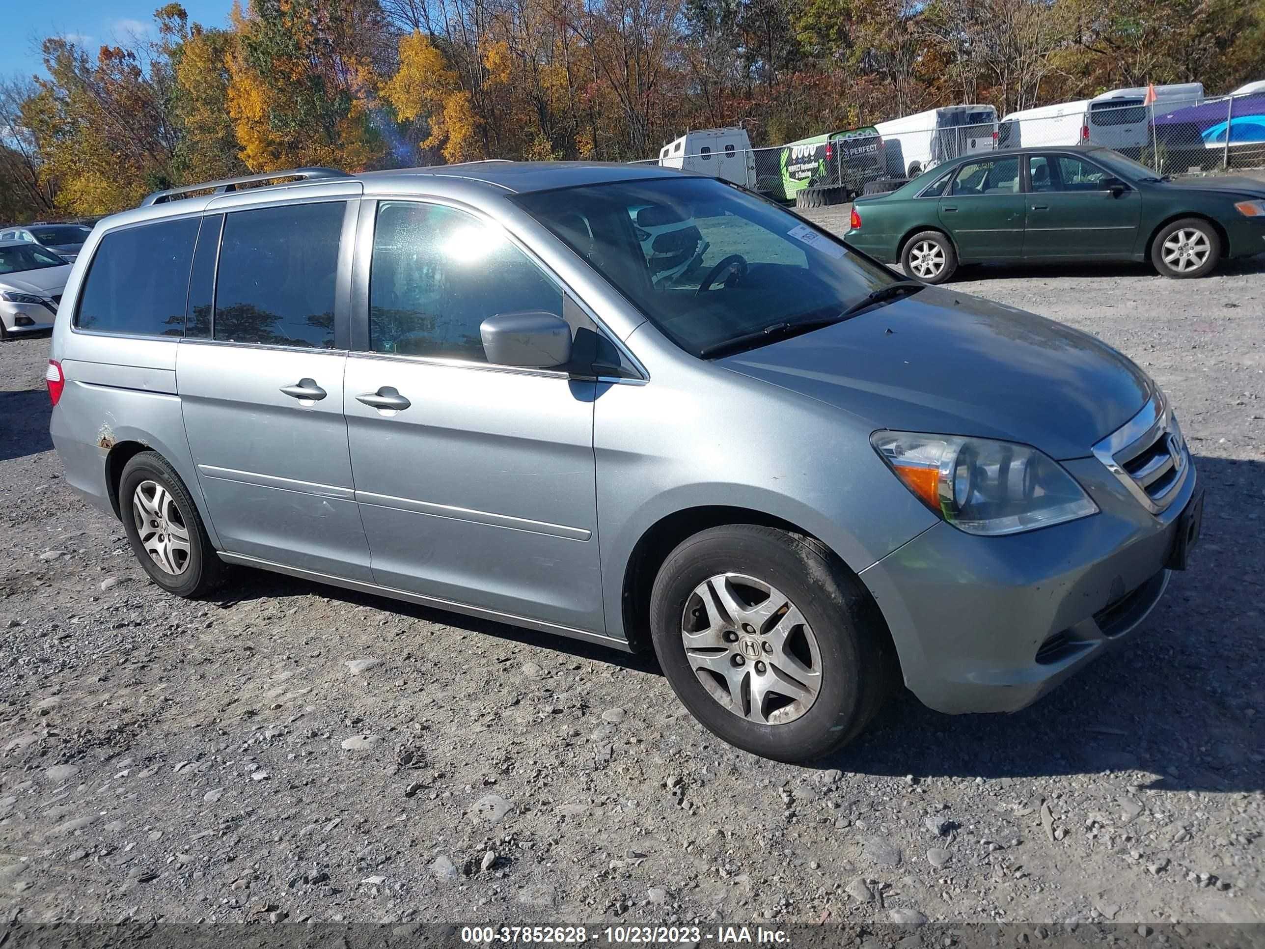 Photo 0 VIN: 5FNRL38717B006516 - HONDA ODYSSEY 